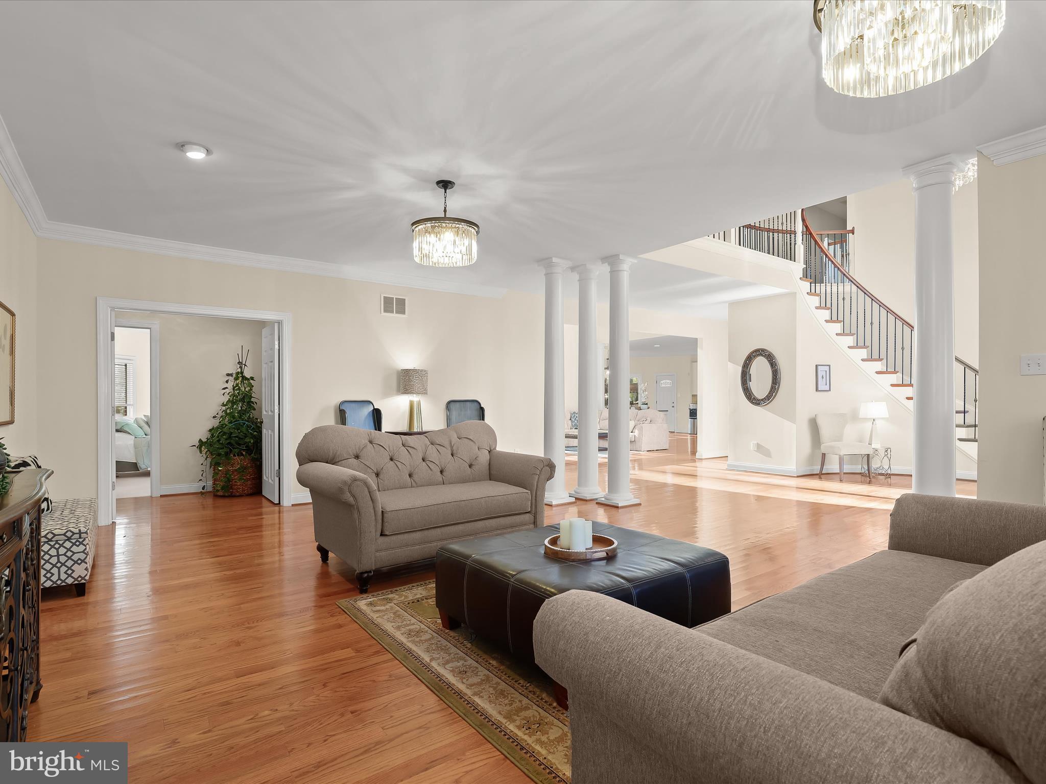 PINDELL WOODS - Residential