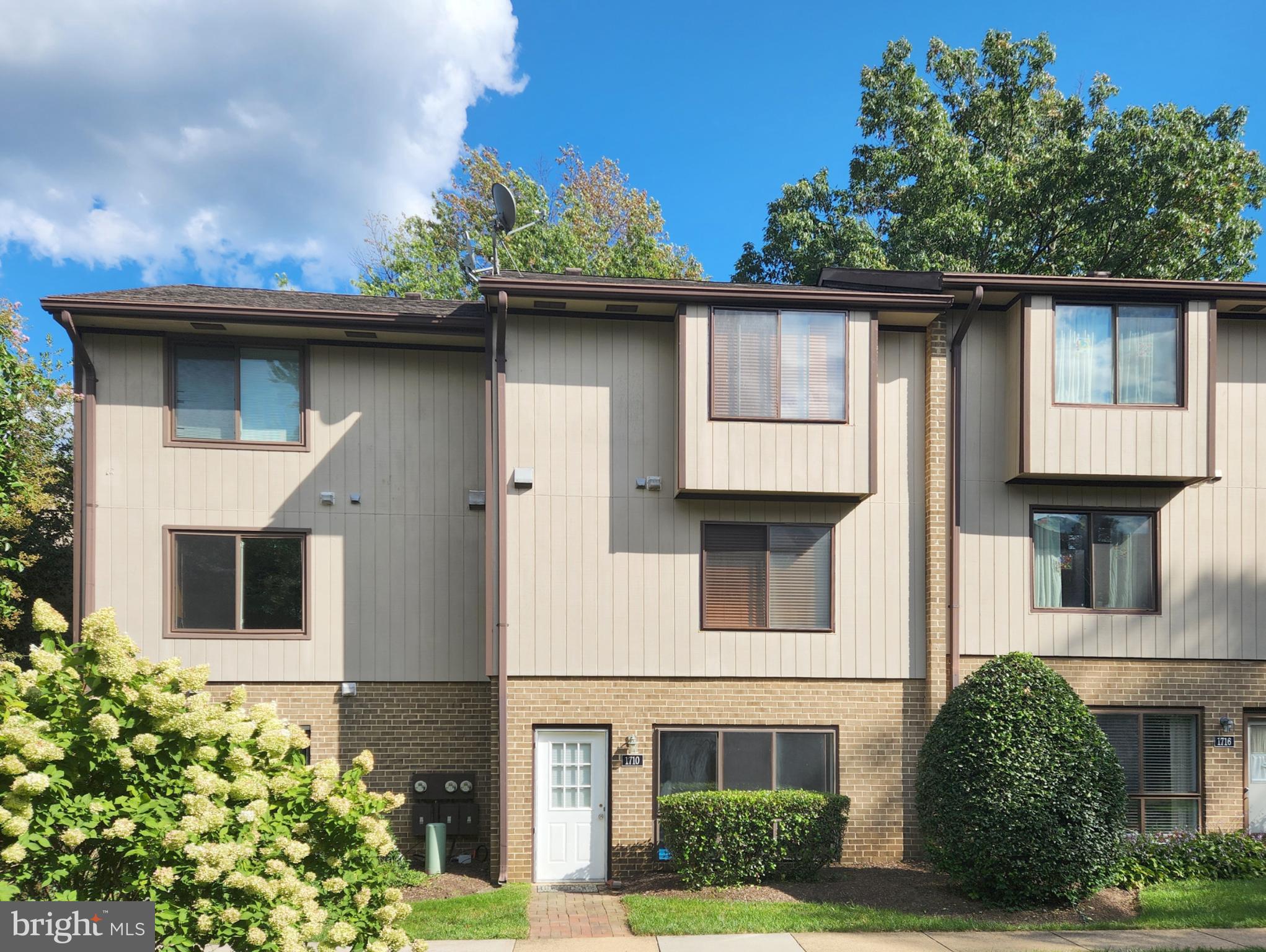 THE WESTERLIES - Residential Lease