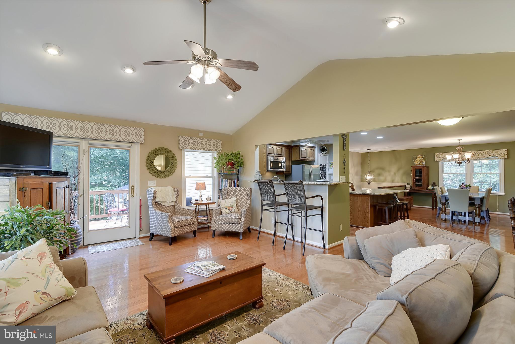 LAKE RIDGE - Residential