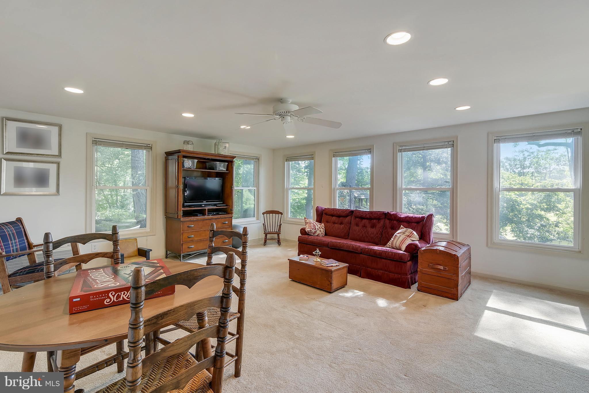 LAKE RIDGE - Residential