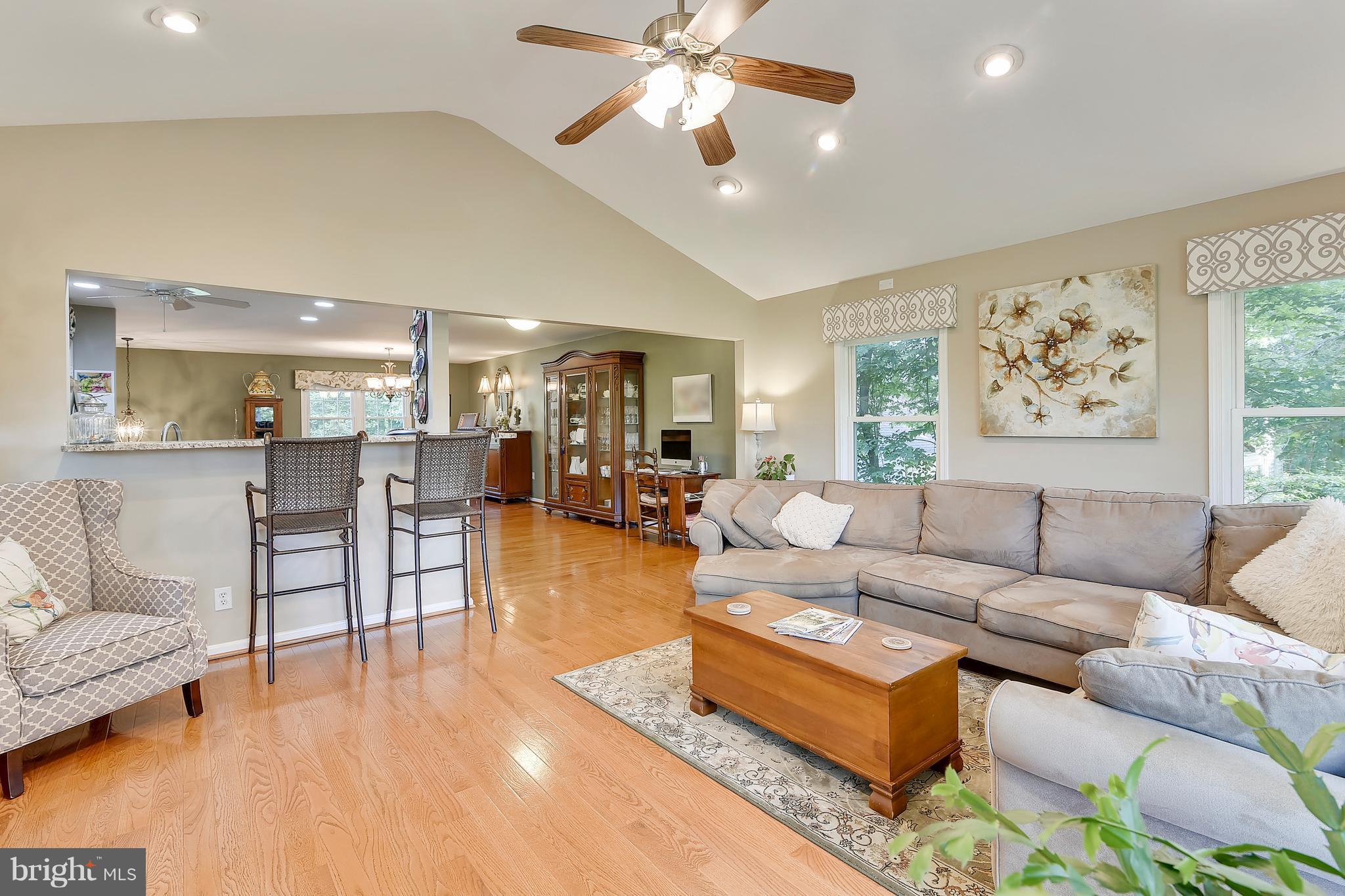 LAKE RIDGE - Residential