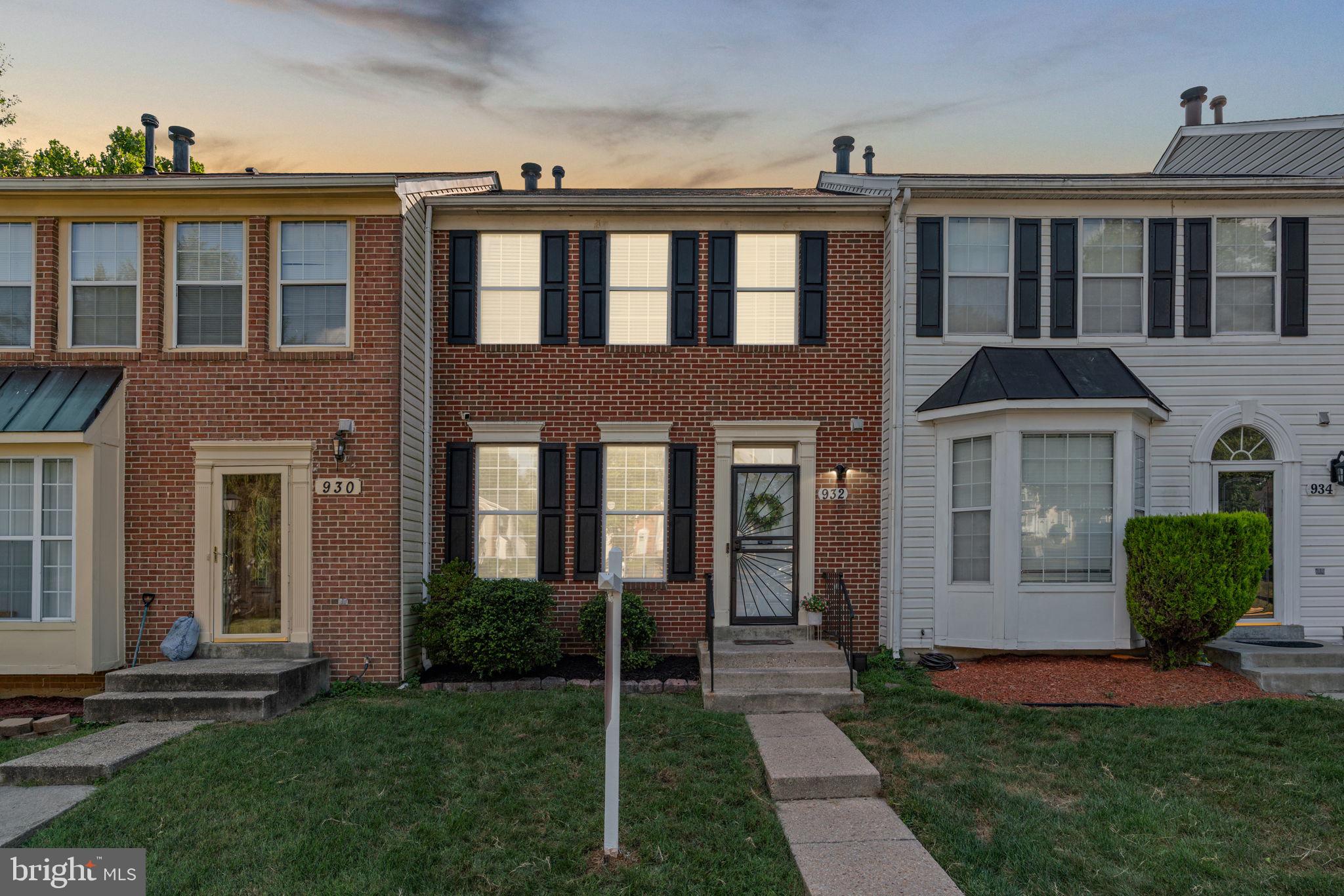 932 LAKE OVERLOOK DRIVE