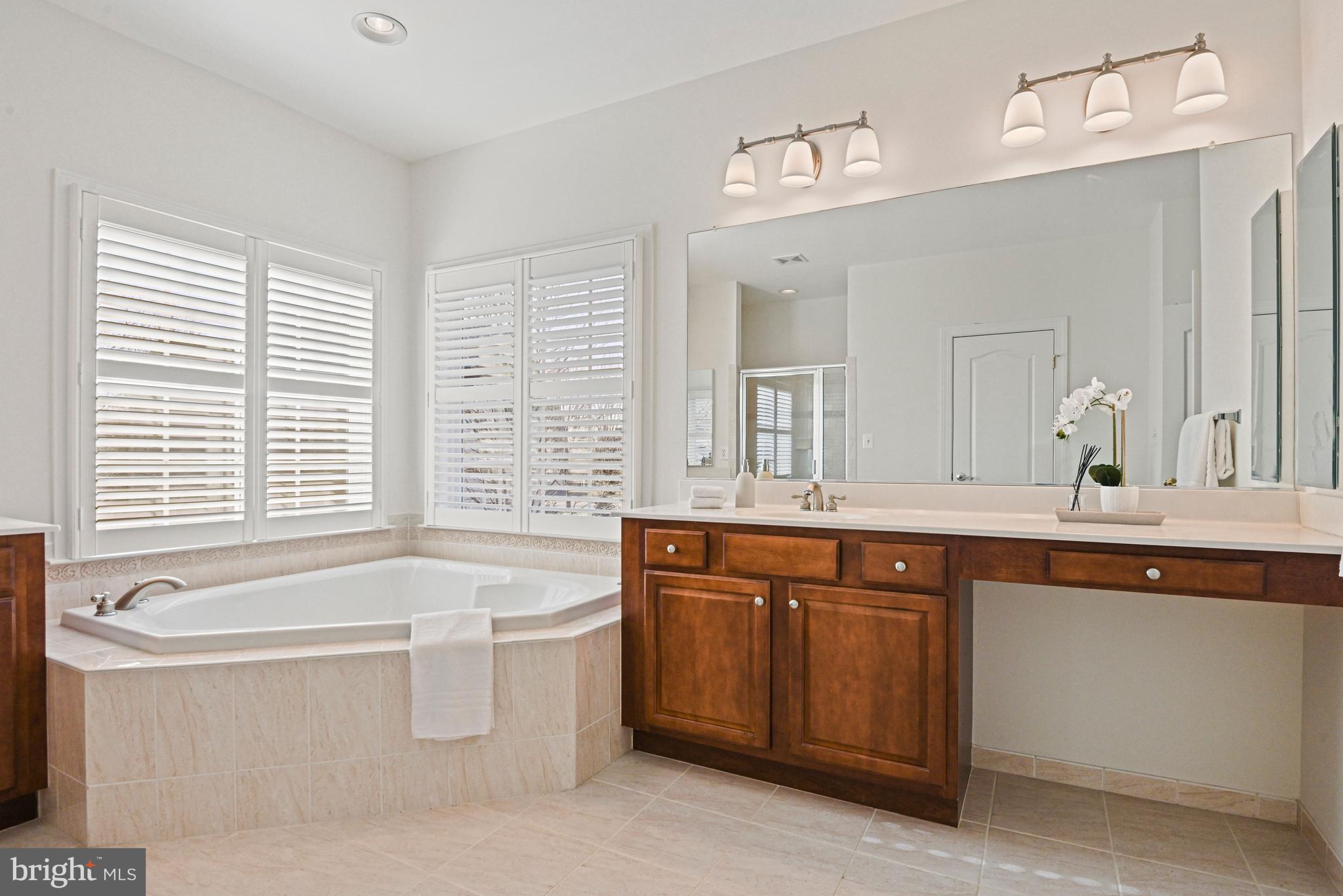 BROADLANDS SOUTH - Residential