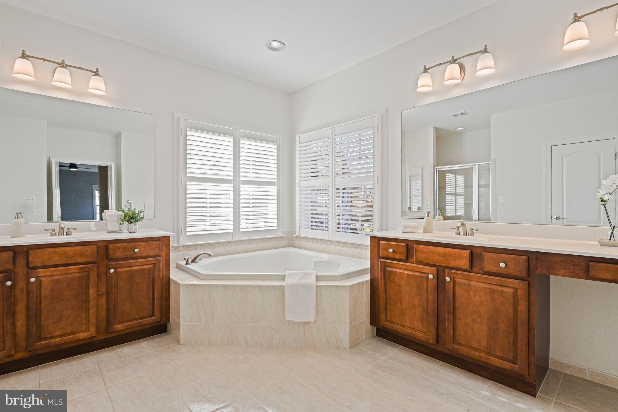 BROADLANDS SOUTH - Residential