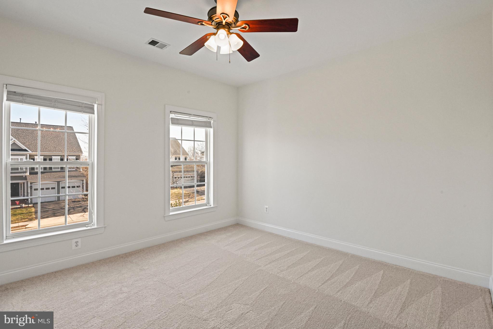 BROADLANDS SOUTH - Residential