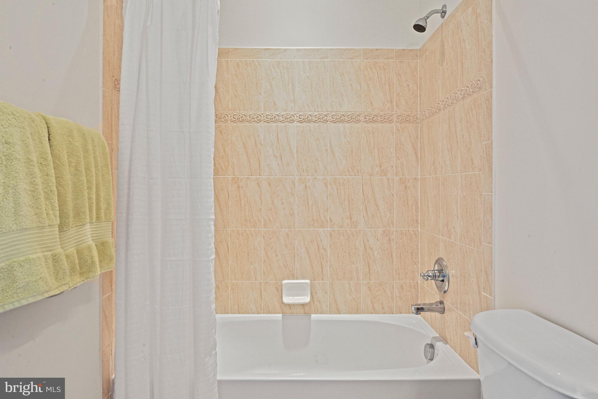 BROADLANDS SOUTH - Residential