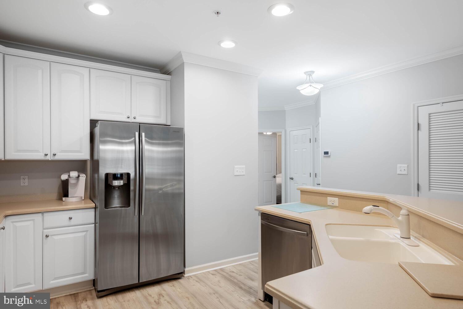 SUNSET ISLAND - Residential