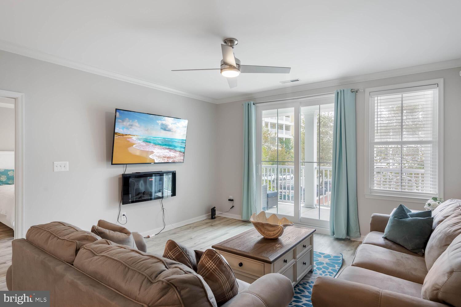 SUNSET ISLAND - Residential