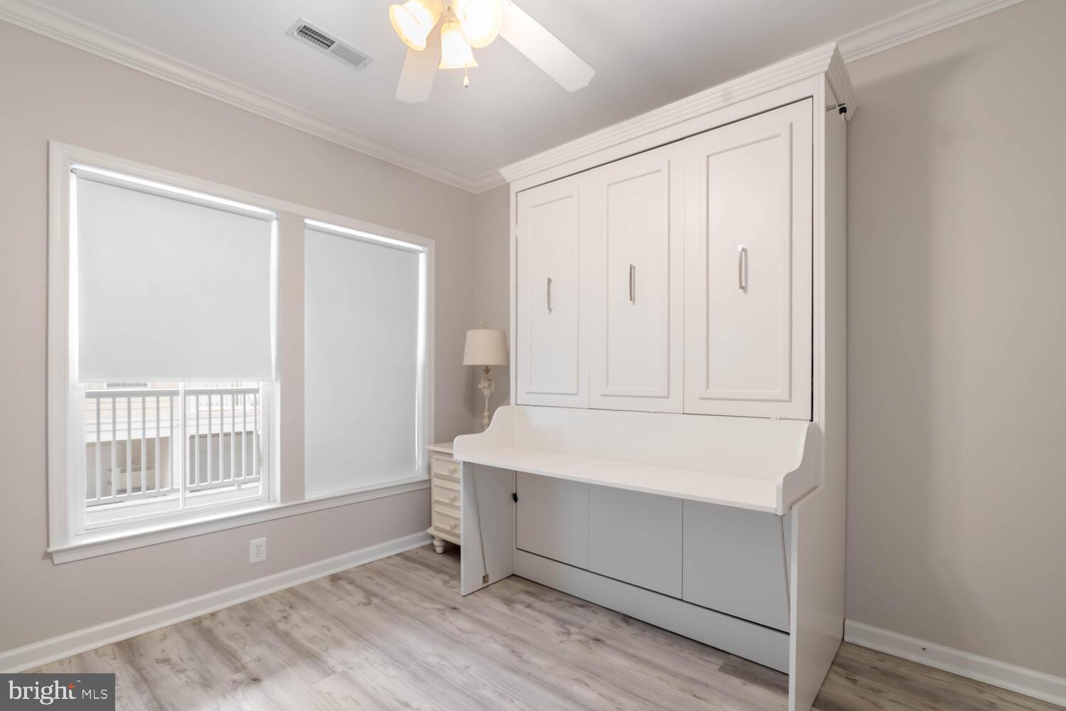 SUNSET ISLAND - Residential