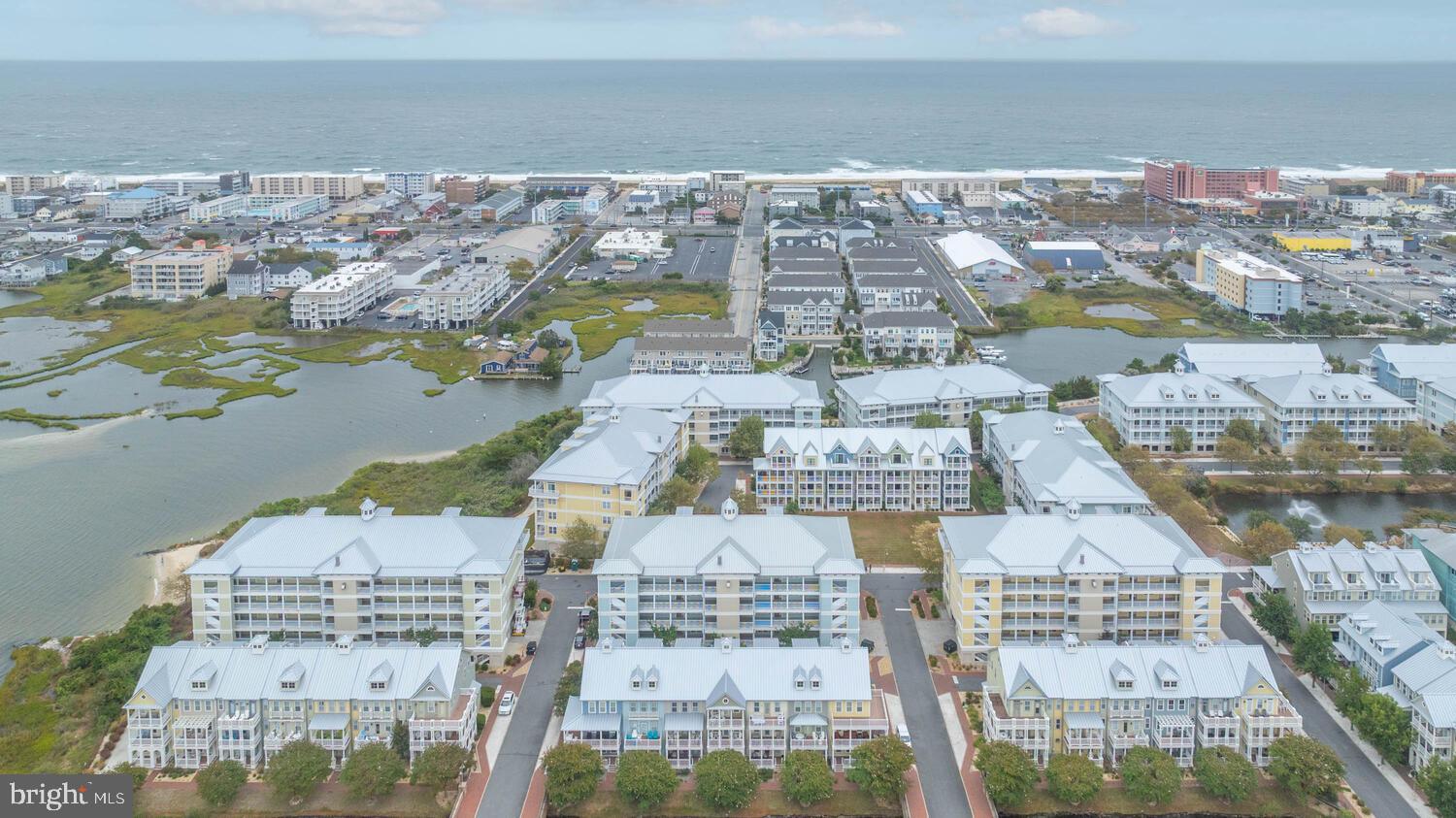 SUNSET ISLAND - Residential