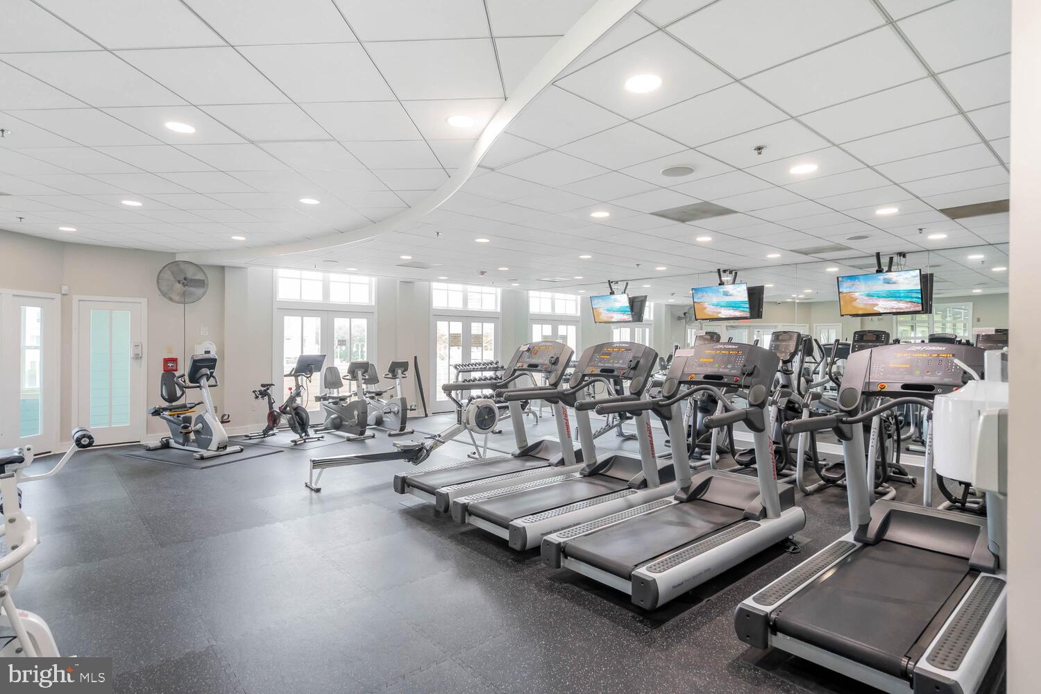 SUNSET ISLAND - Residential