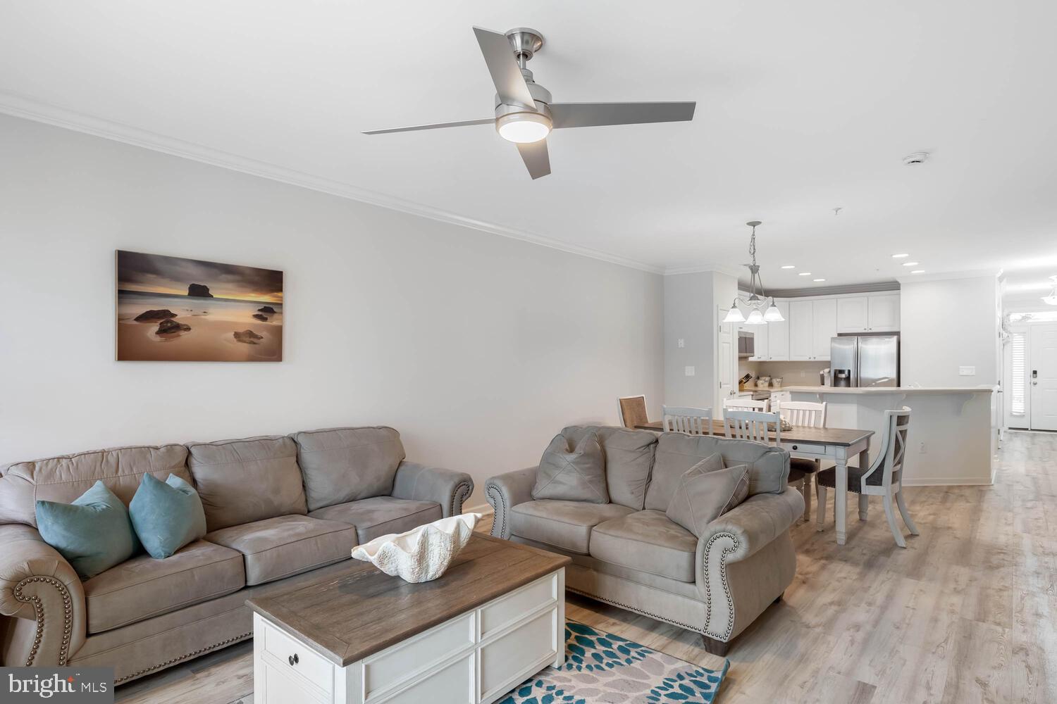 SUNSET ISLAND - Residential