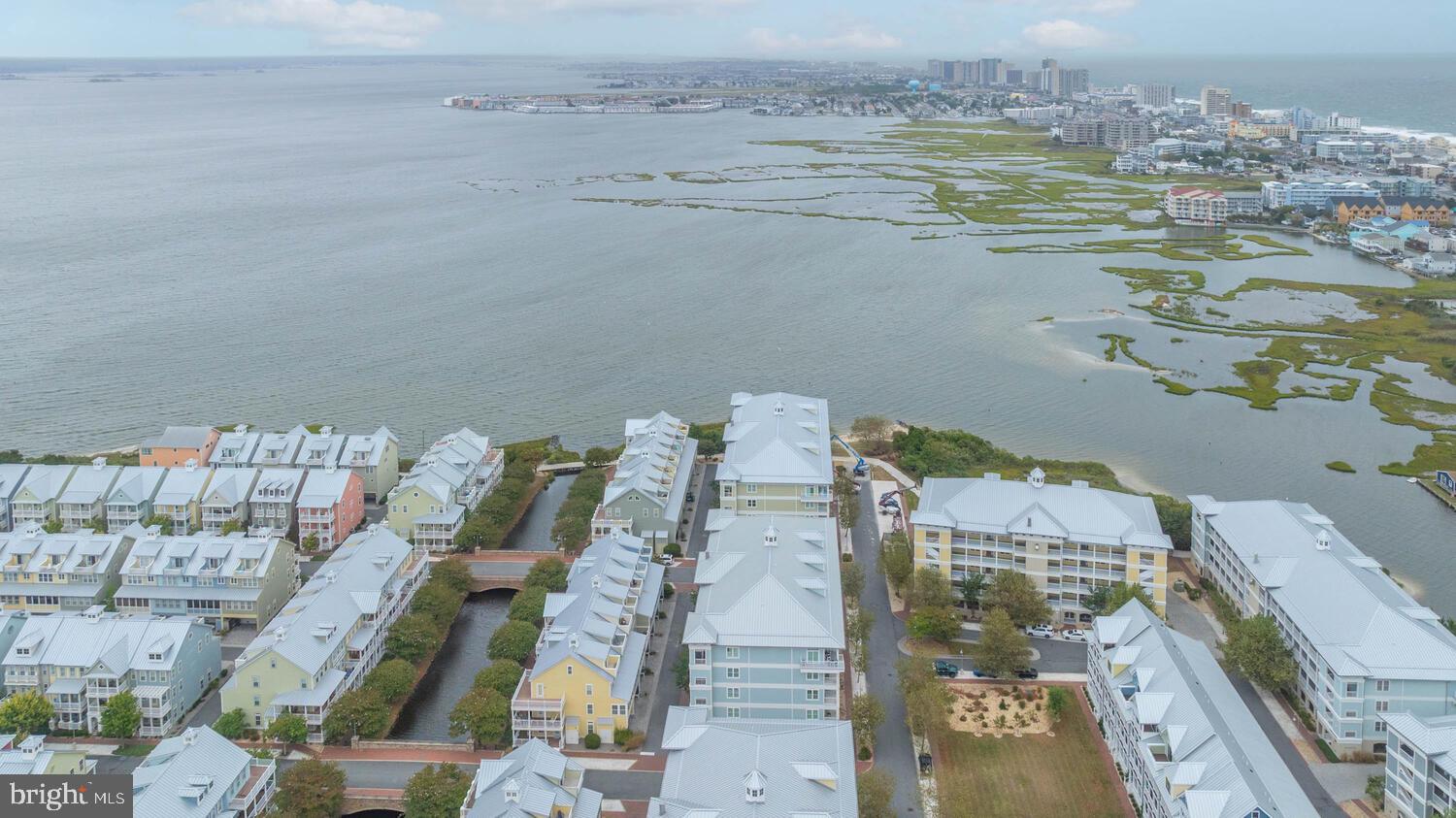 SUNSET ISLAND - Residential