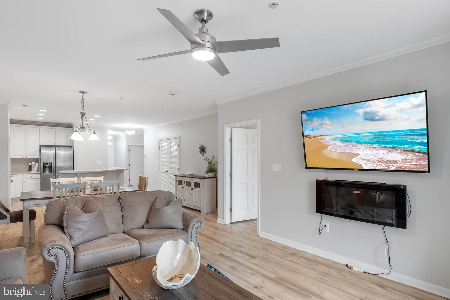 SUNSET ISLAND - Residential