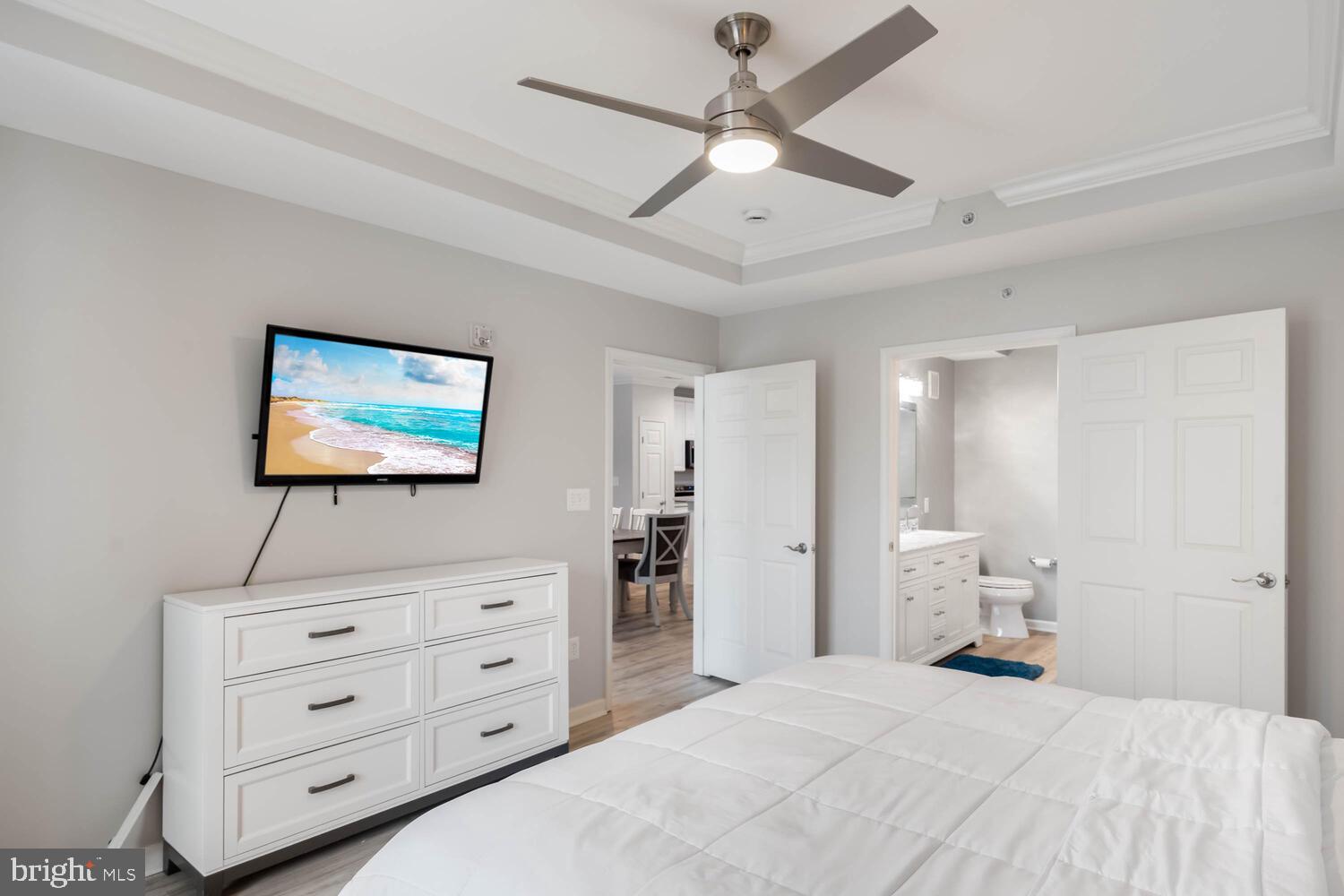 SUNSET ISLAND - Residential