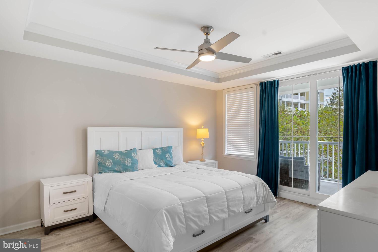 SUNSET ISLAND - Residential