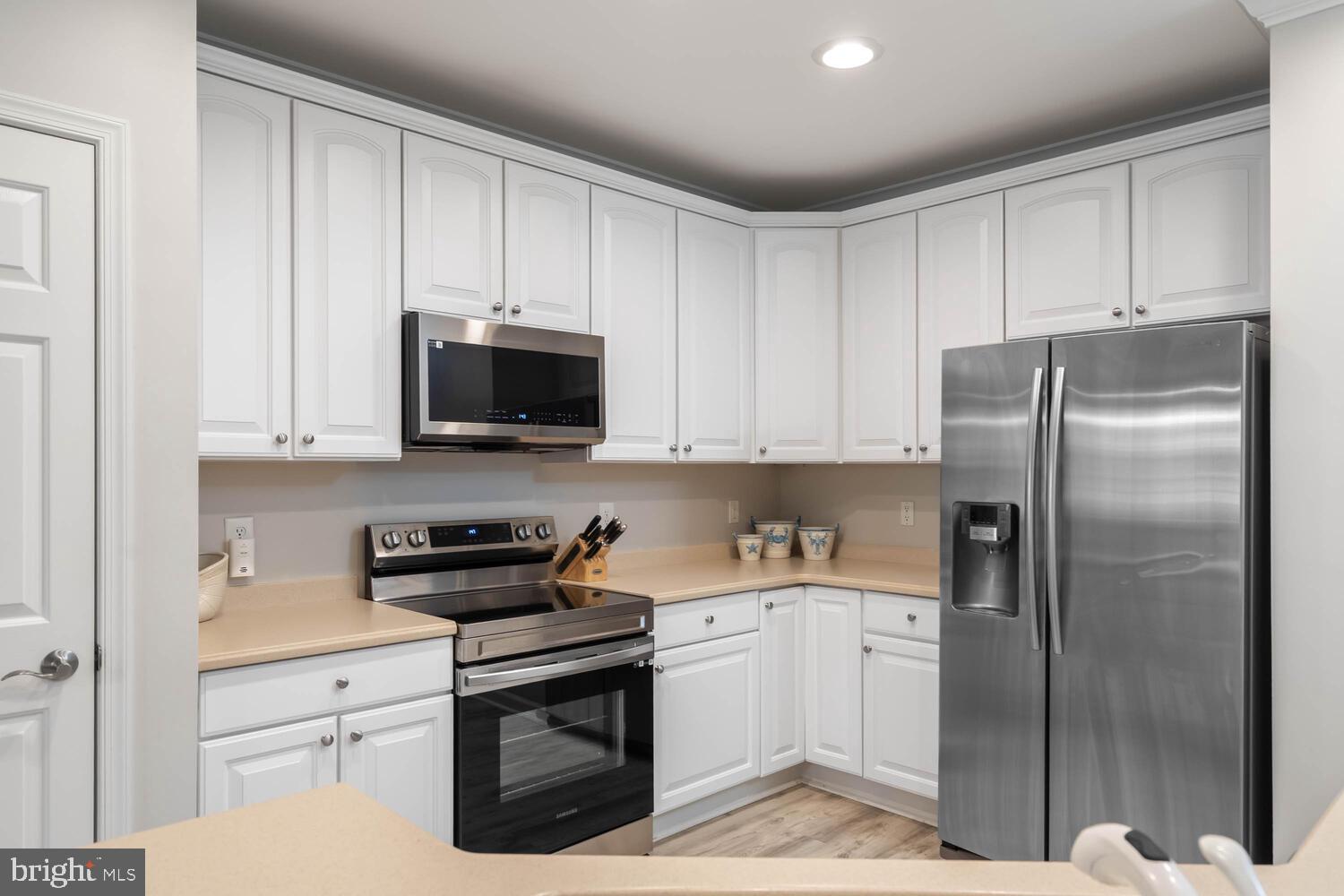 SUNSET ISLAND - Residential