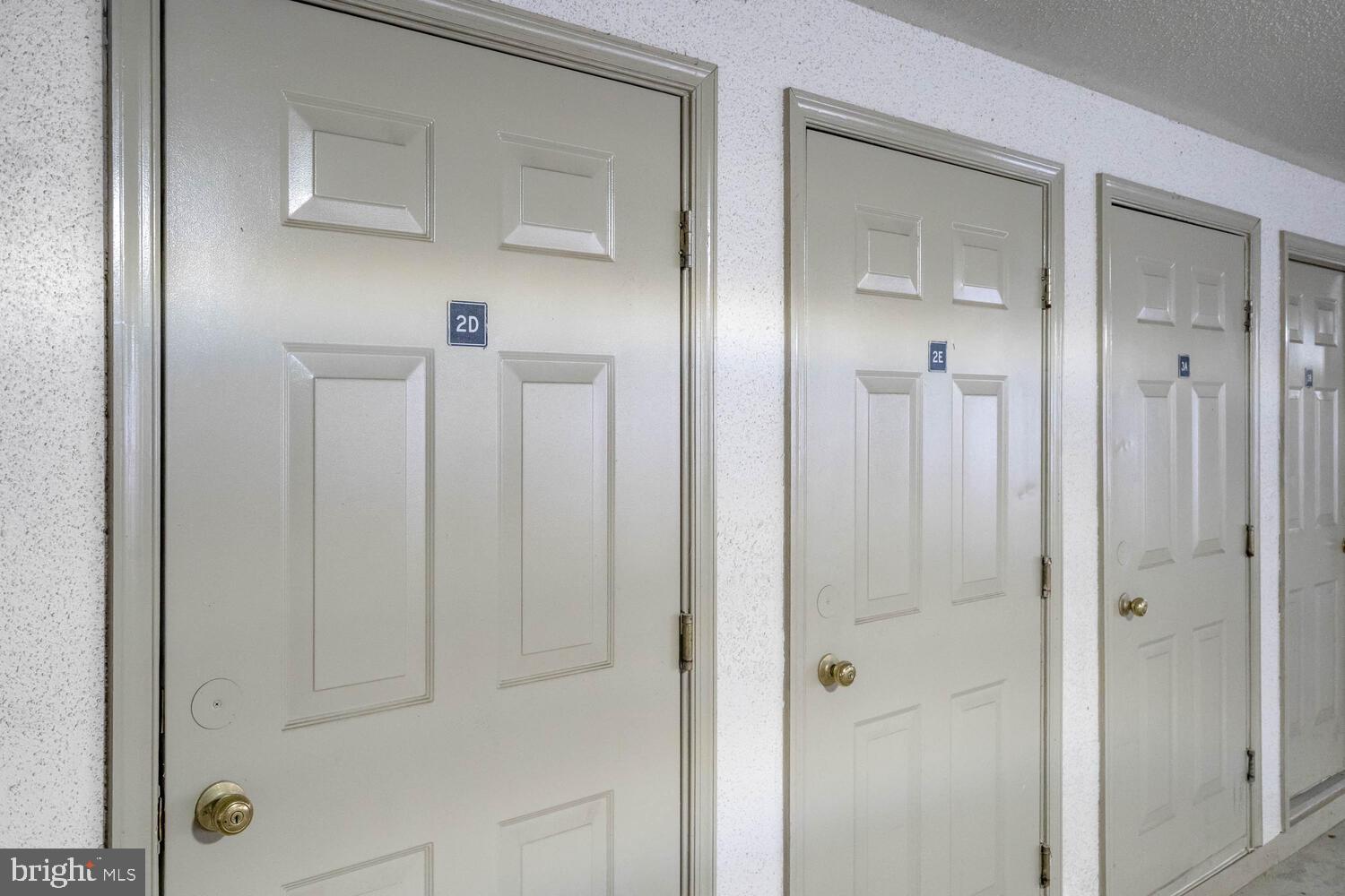 SUNSET ISLAND - Residential