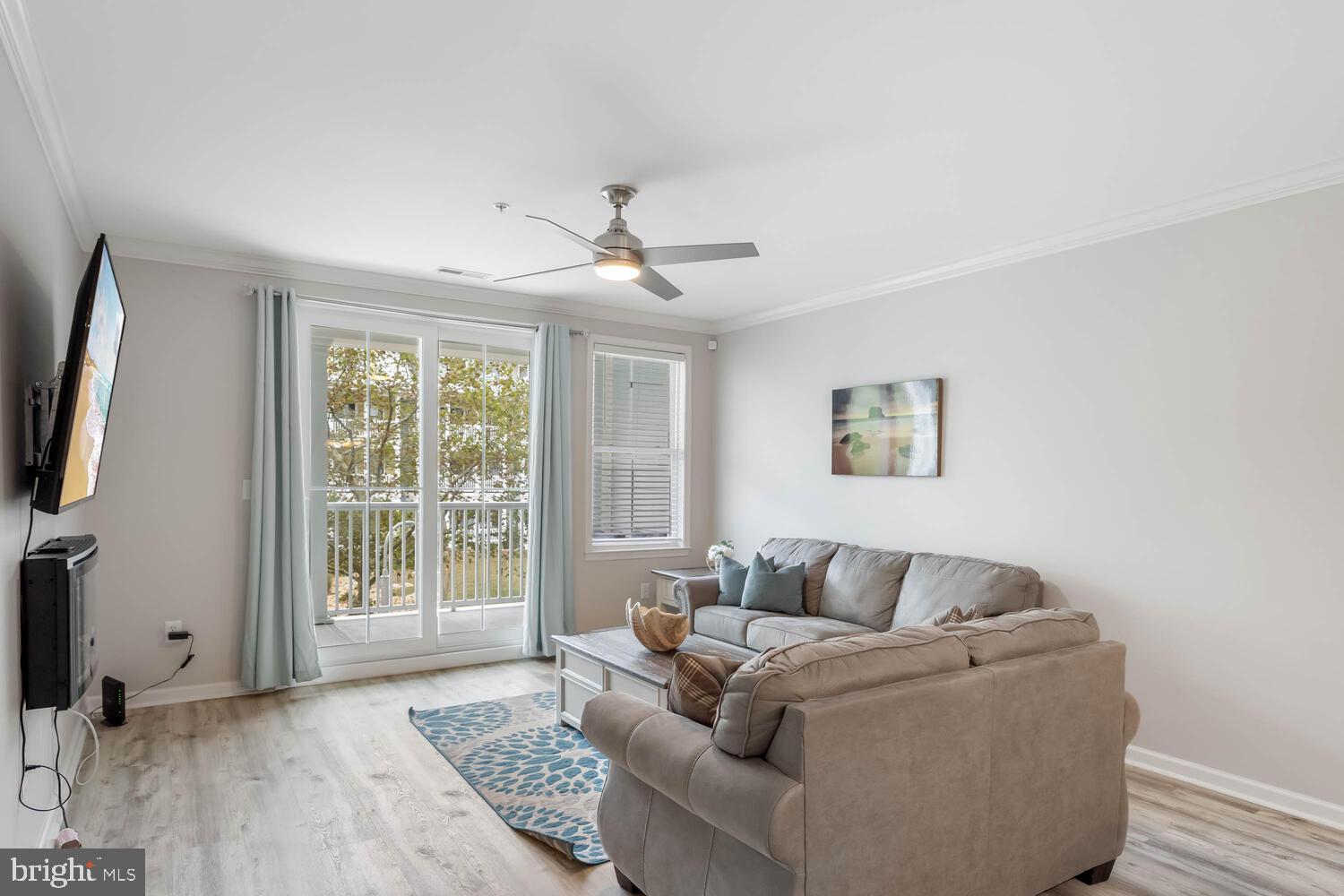 SUNSET ISLAND - Residential