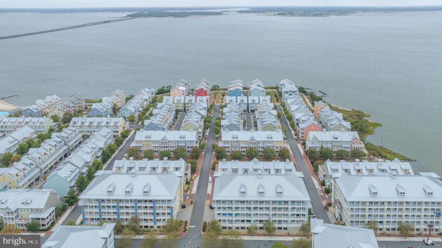 SUNSET ISLAND - Residential