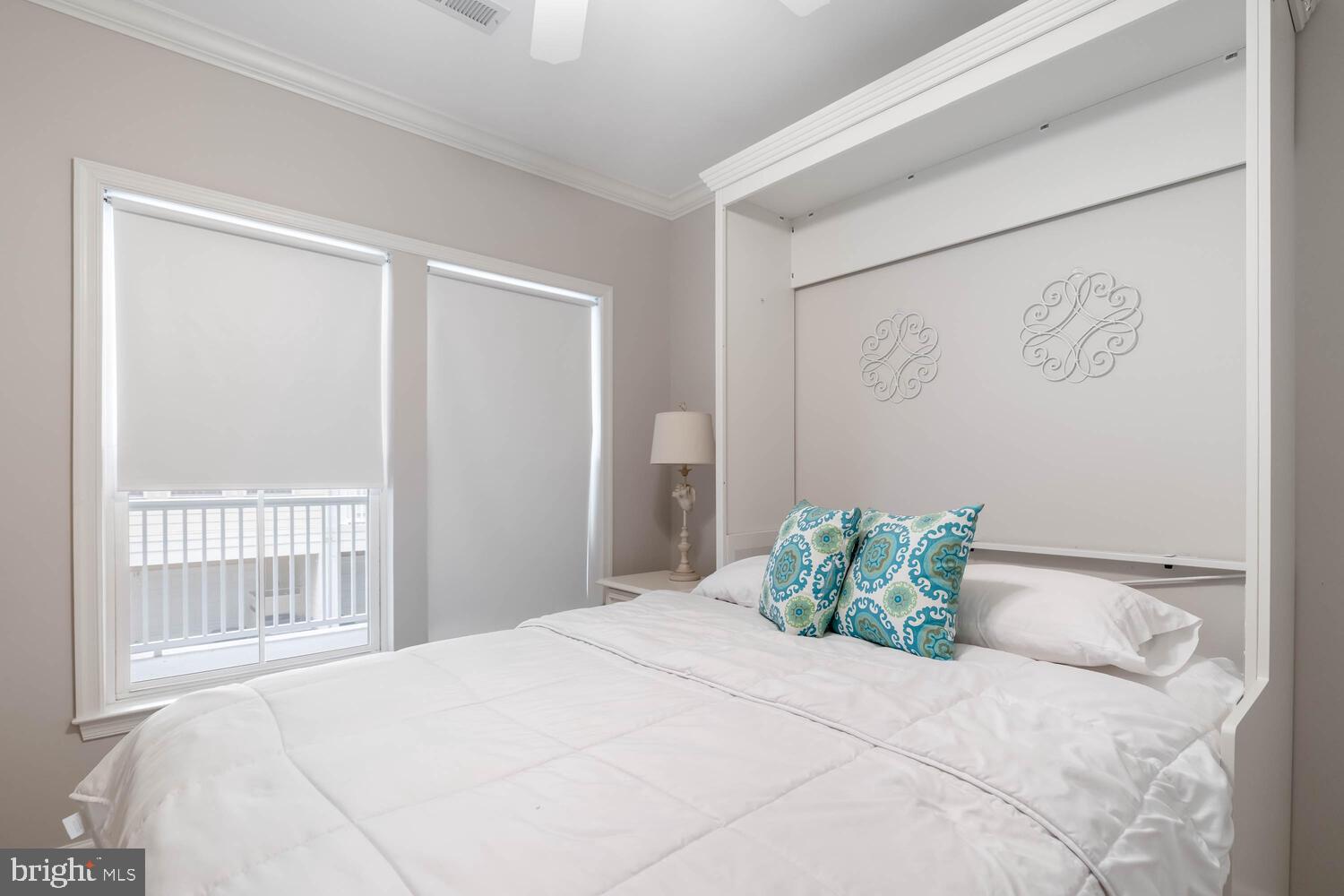 SUNSET ISLAND - Residential