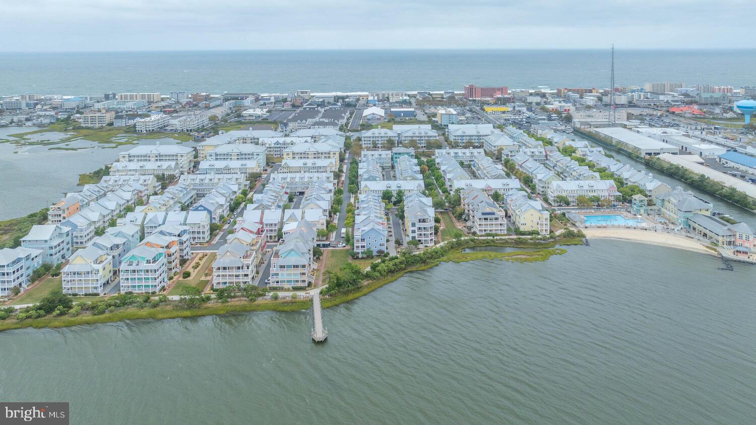 SUNSET ISLAND - Residential