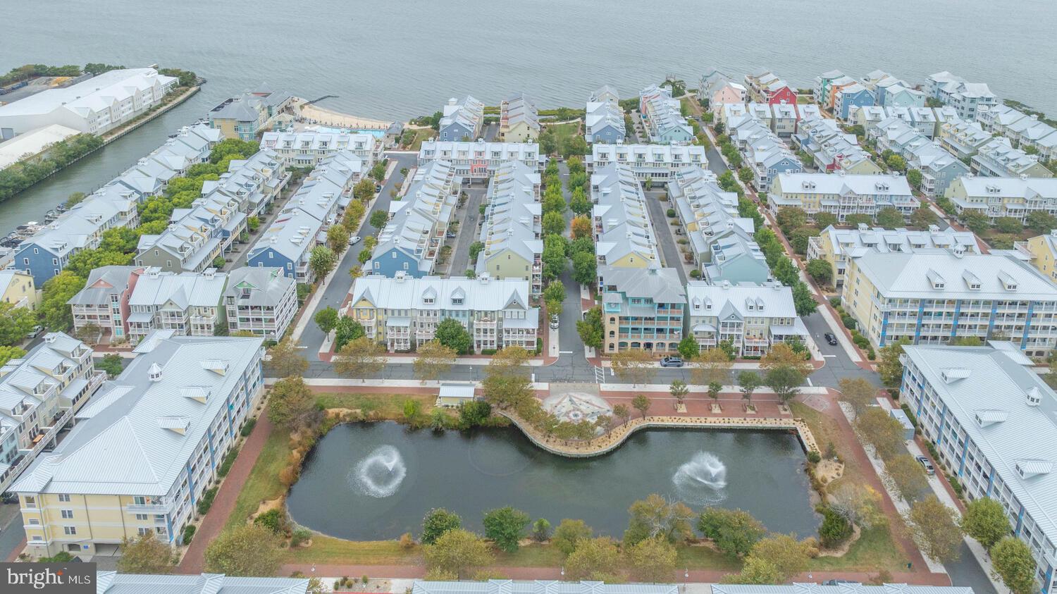 SUNSET ISLAND - Residential