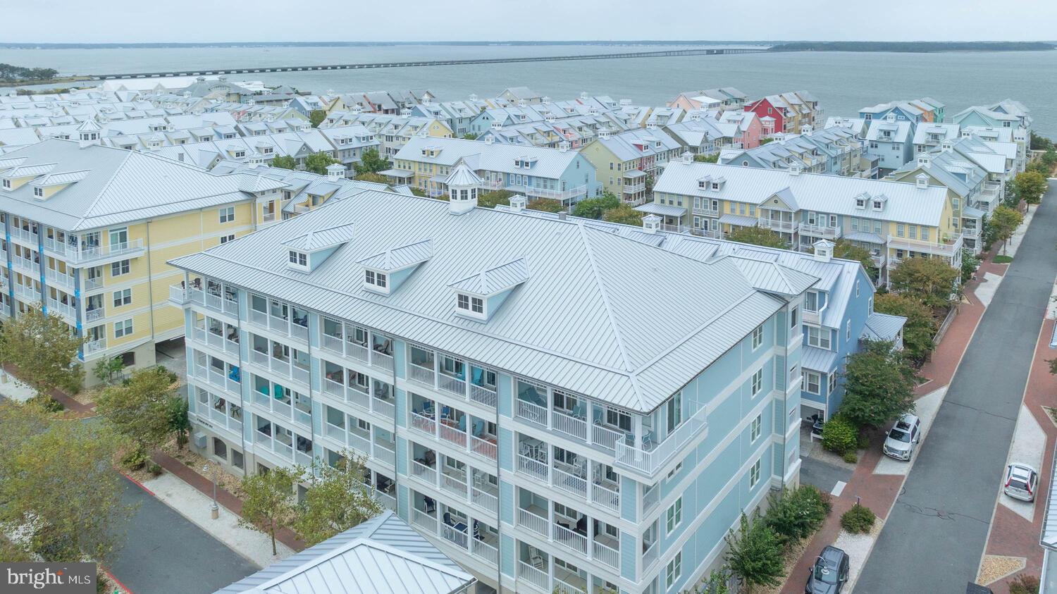 SUNSET ISLAND - Residential