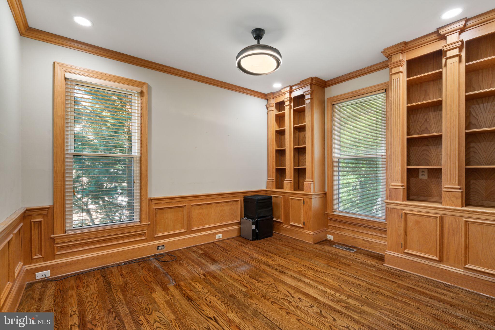 WOLFTRAP MEADOWS - Residential