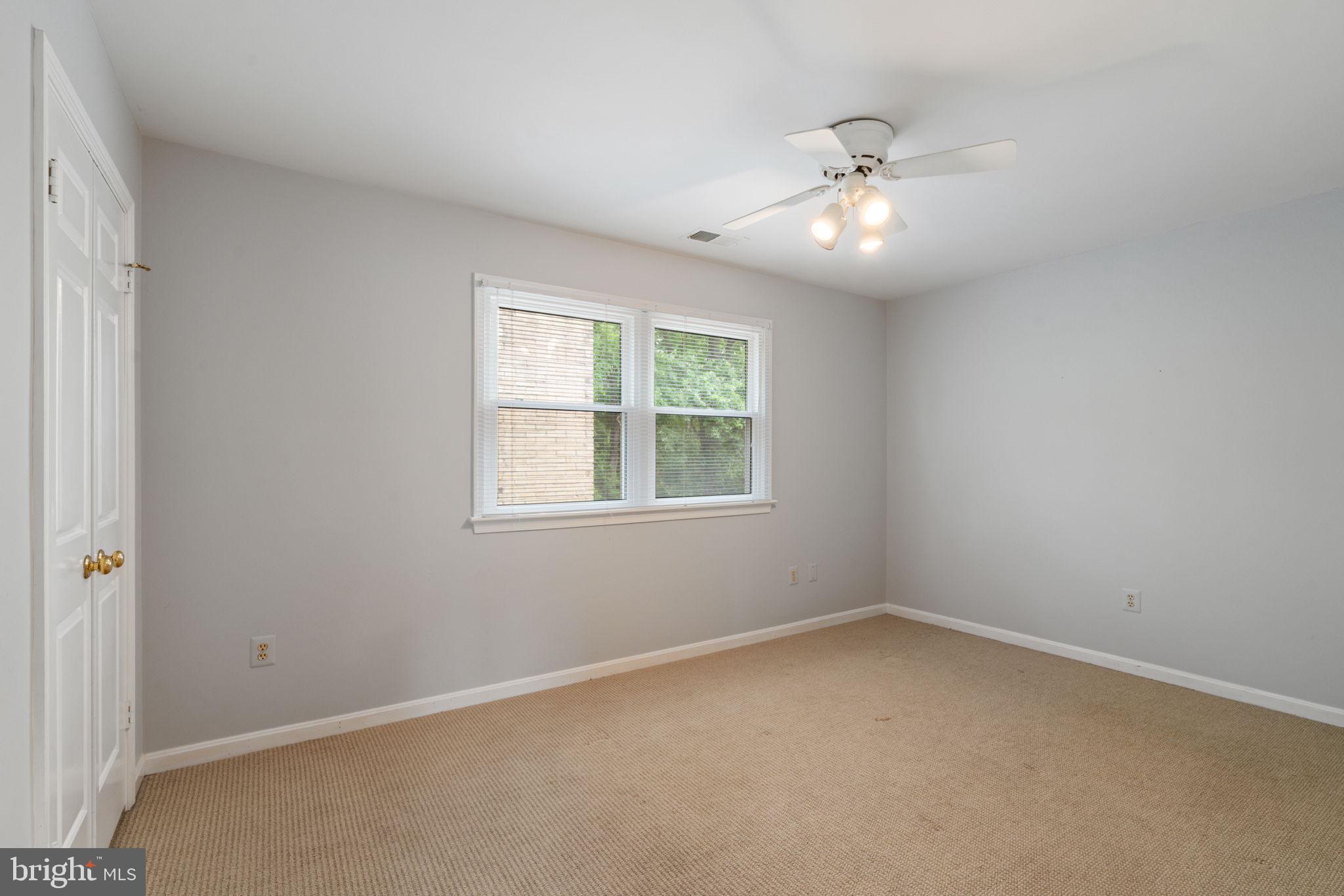 WOLFTRAP MEADOWS - Residential