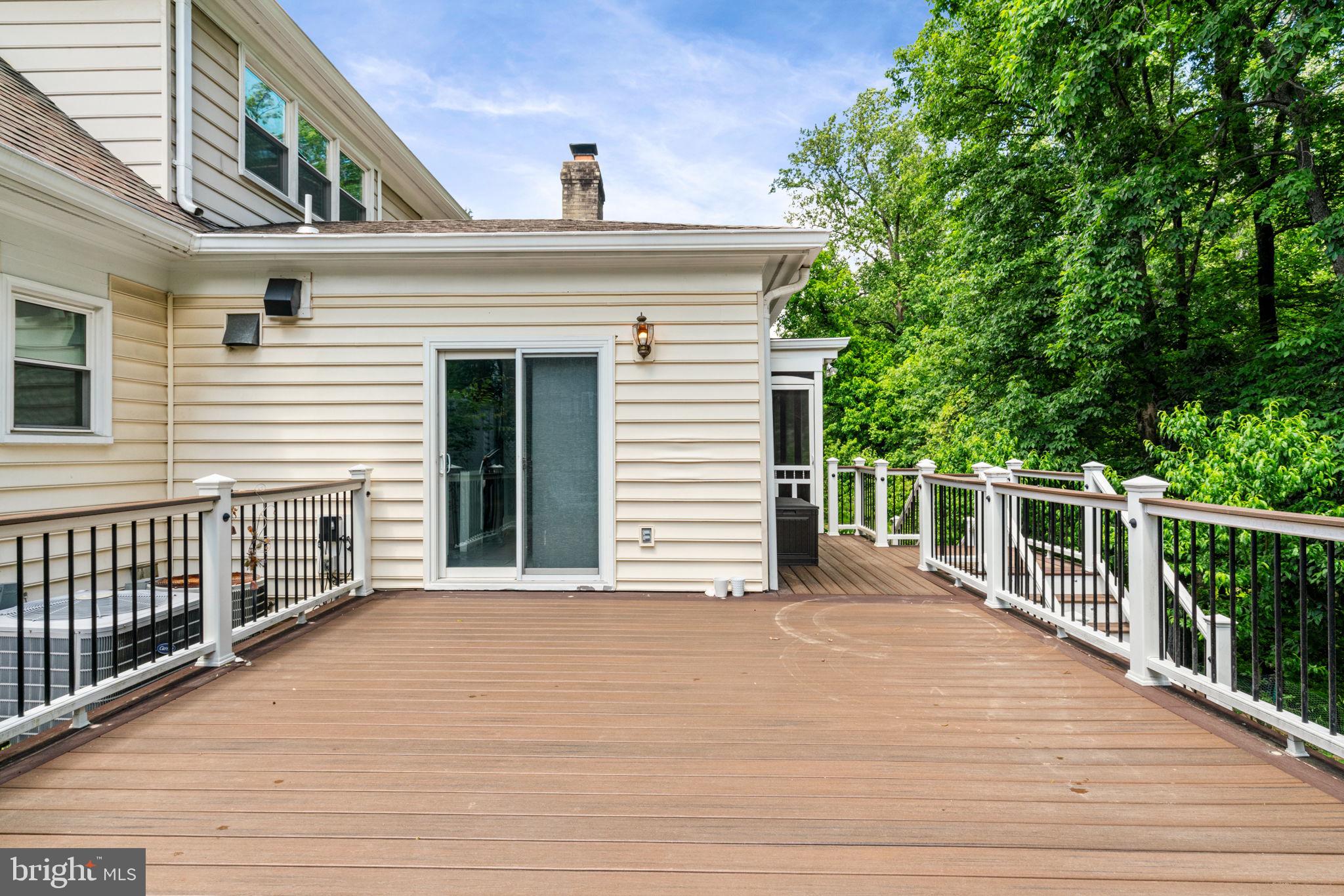 WOLFTRAP MEADOWS - Residential