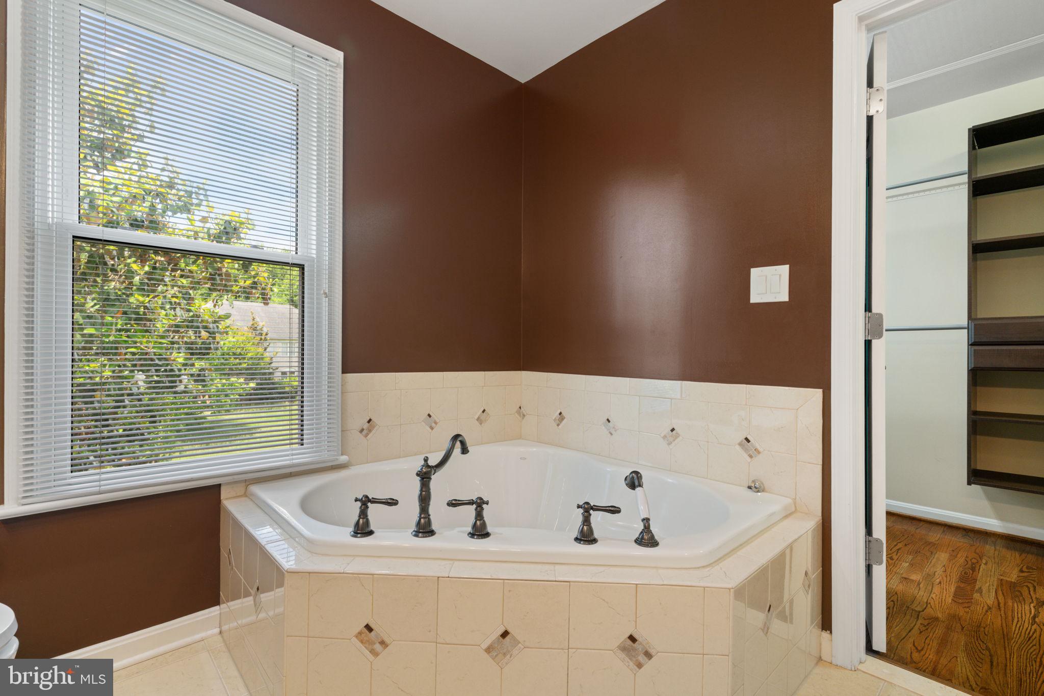 WOLFTRAP MEADOWS - Residential