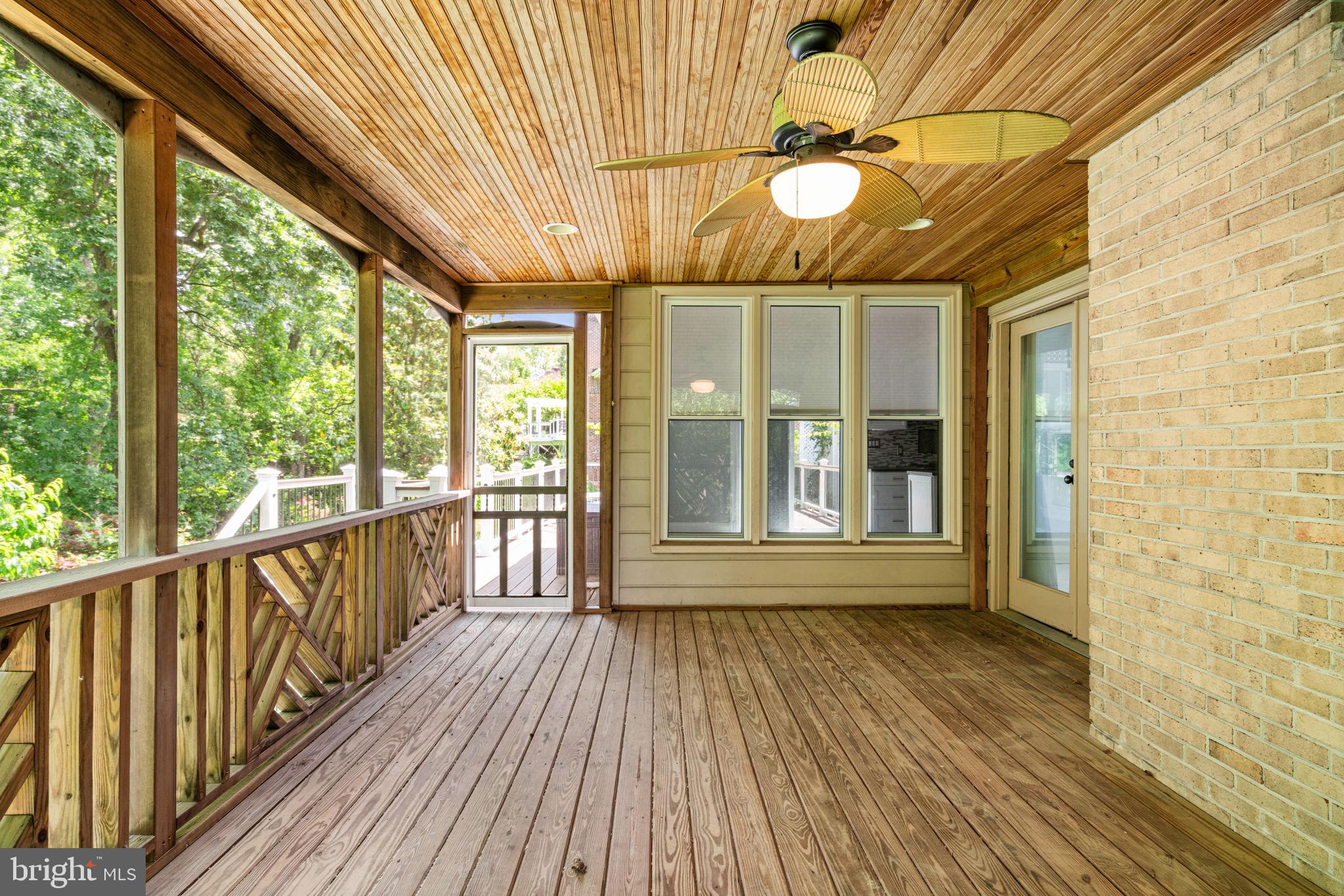 WOLFTRAP MEADOWS - Residential