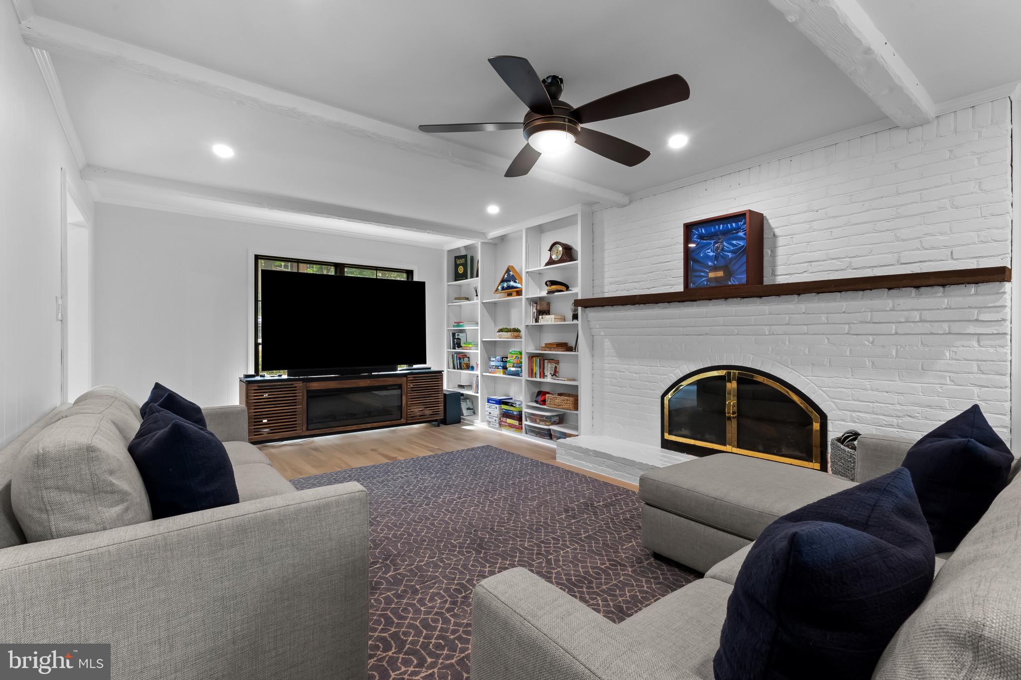 MANTUA - Residential