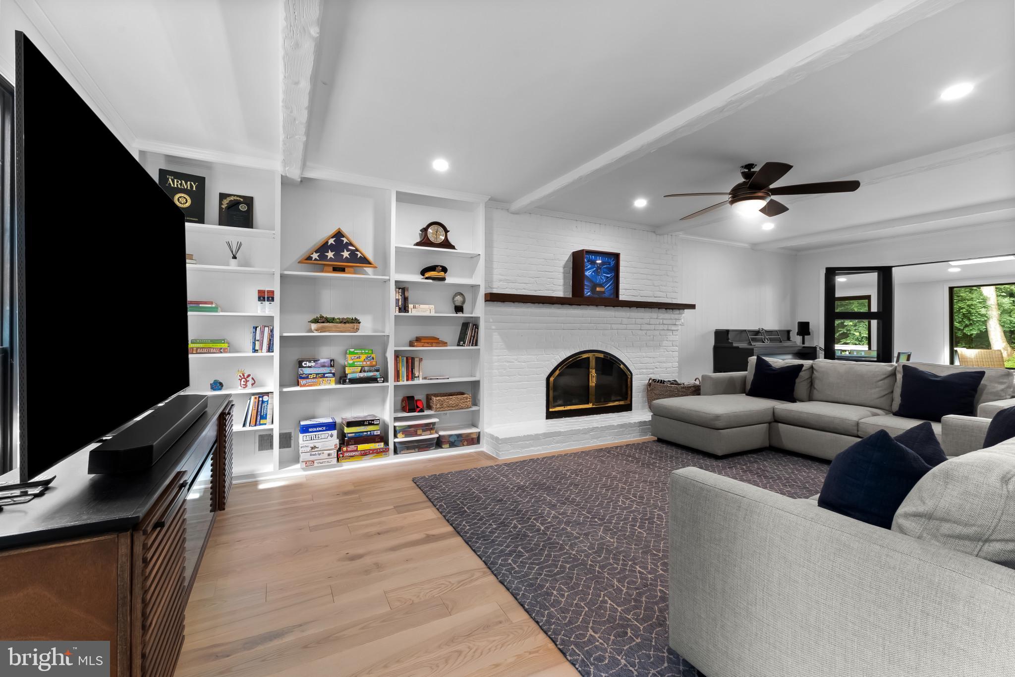 MANTUA - Residential