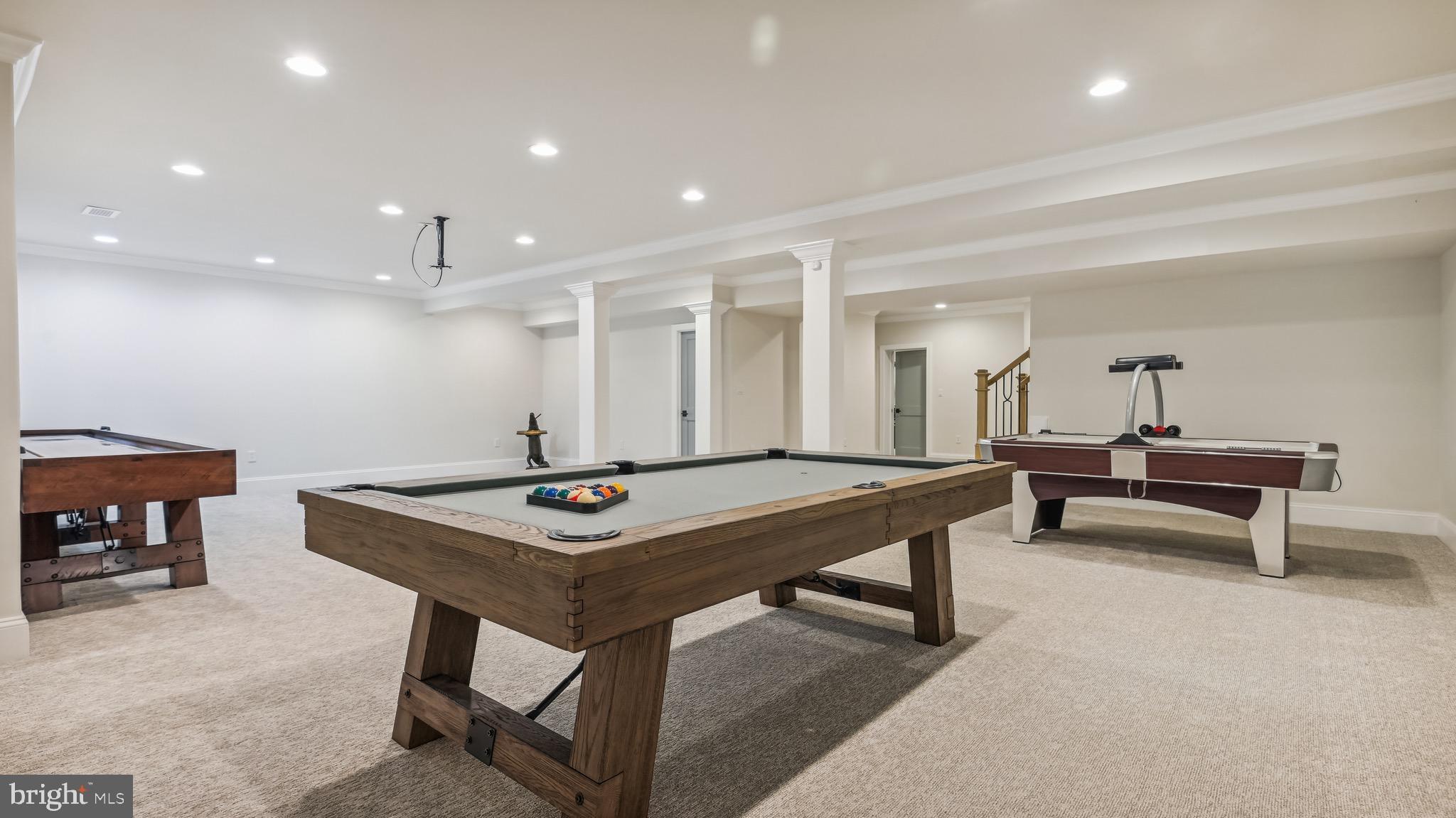 RIVER CREEK - Residential