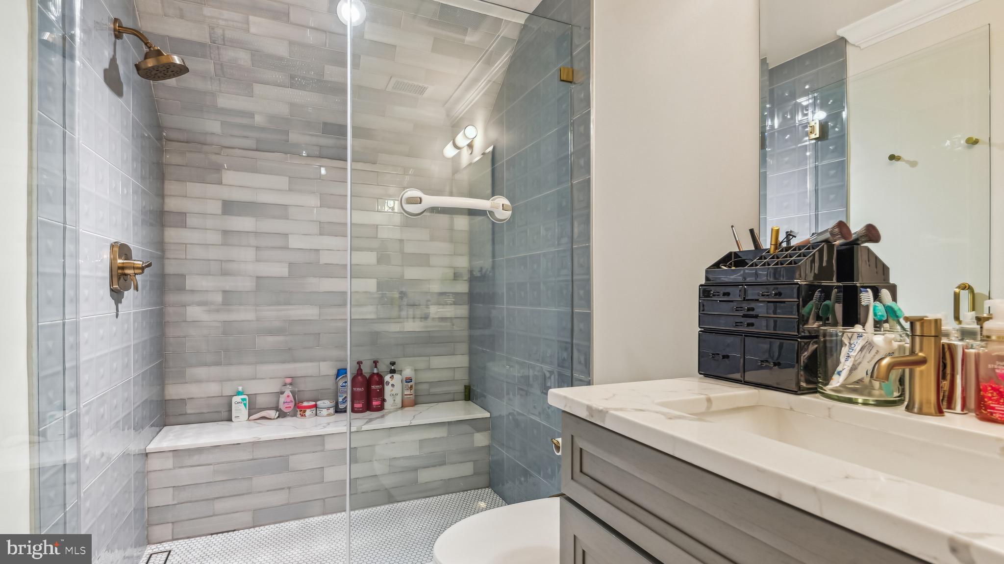 RIVER CREEK - Residential