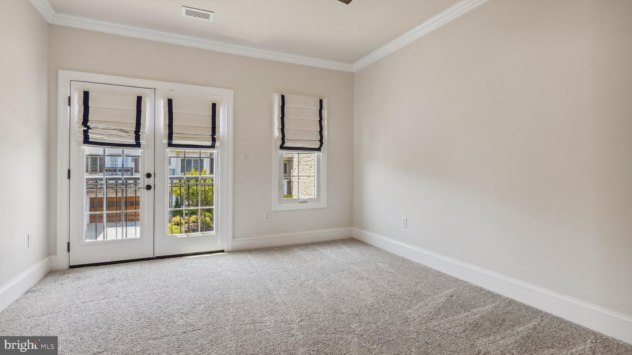 RIVER CREEK - Residential