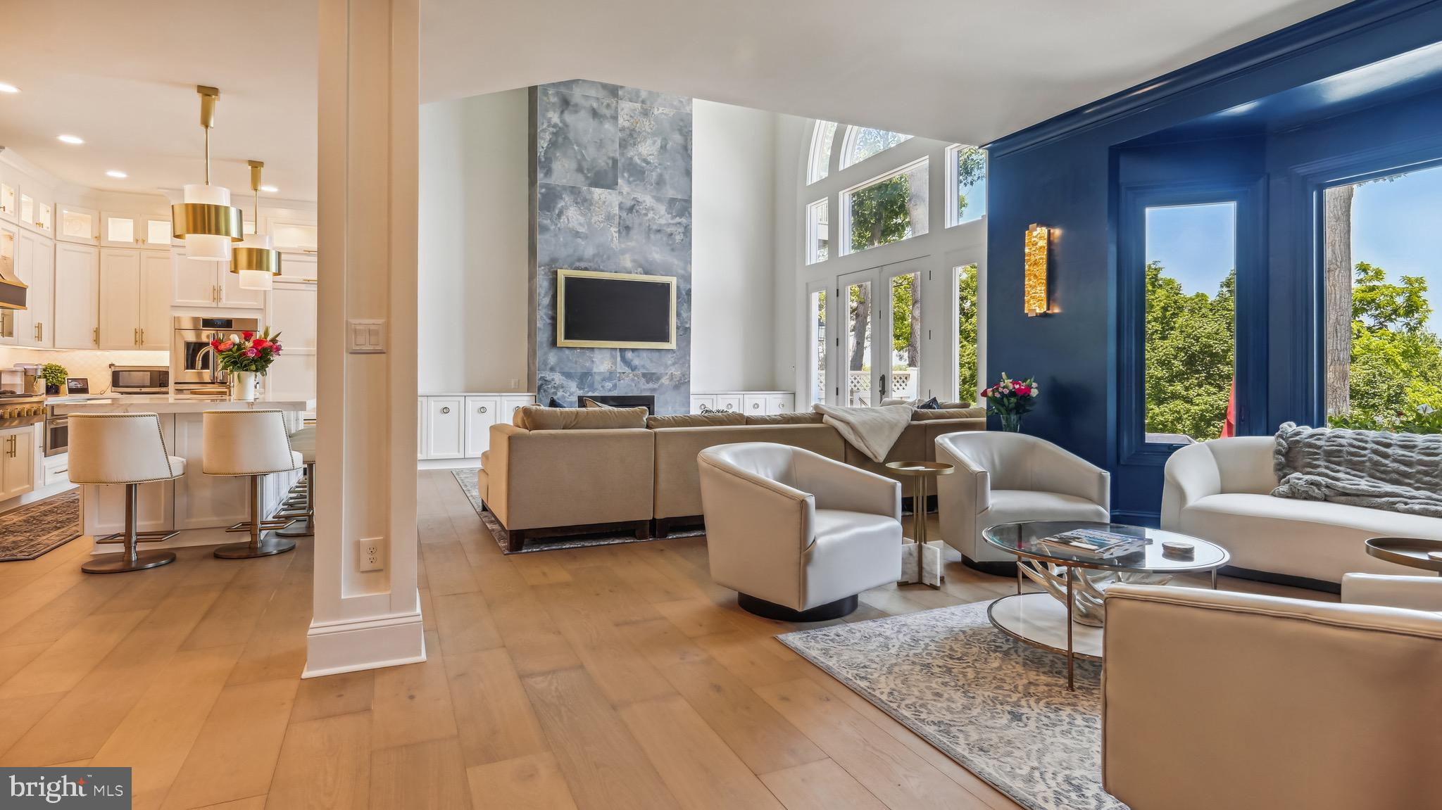 RIVER CREEK - Residential