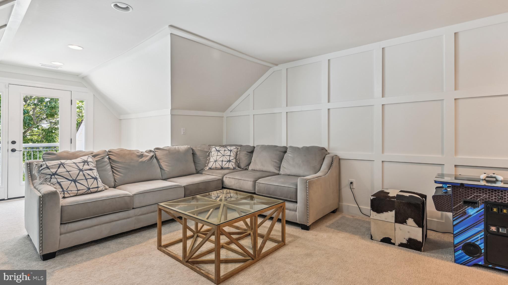 RIVER CREEK - Residential