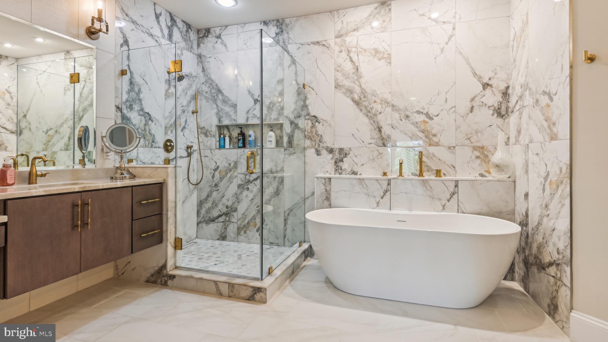 RIVER CREEK - Residential