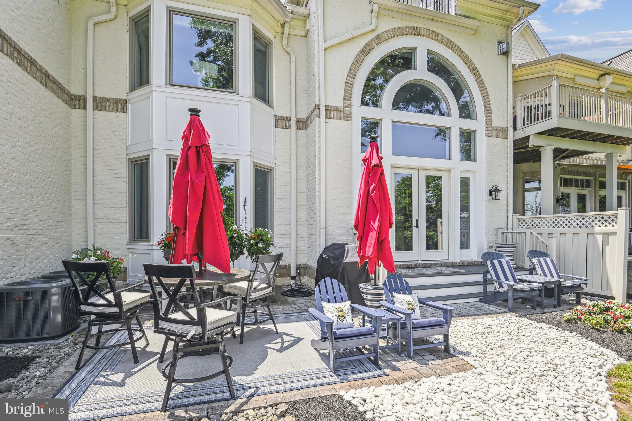 RIVER CREEK - Residential