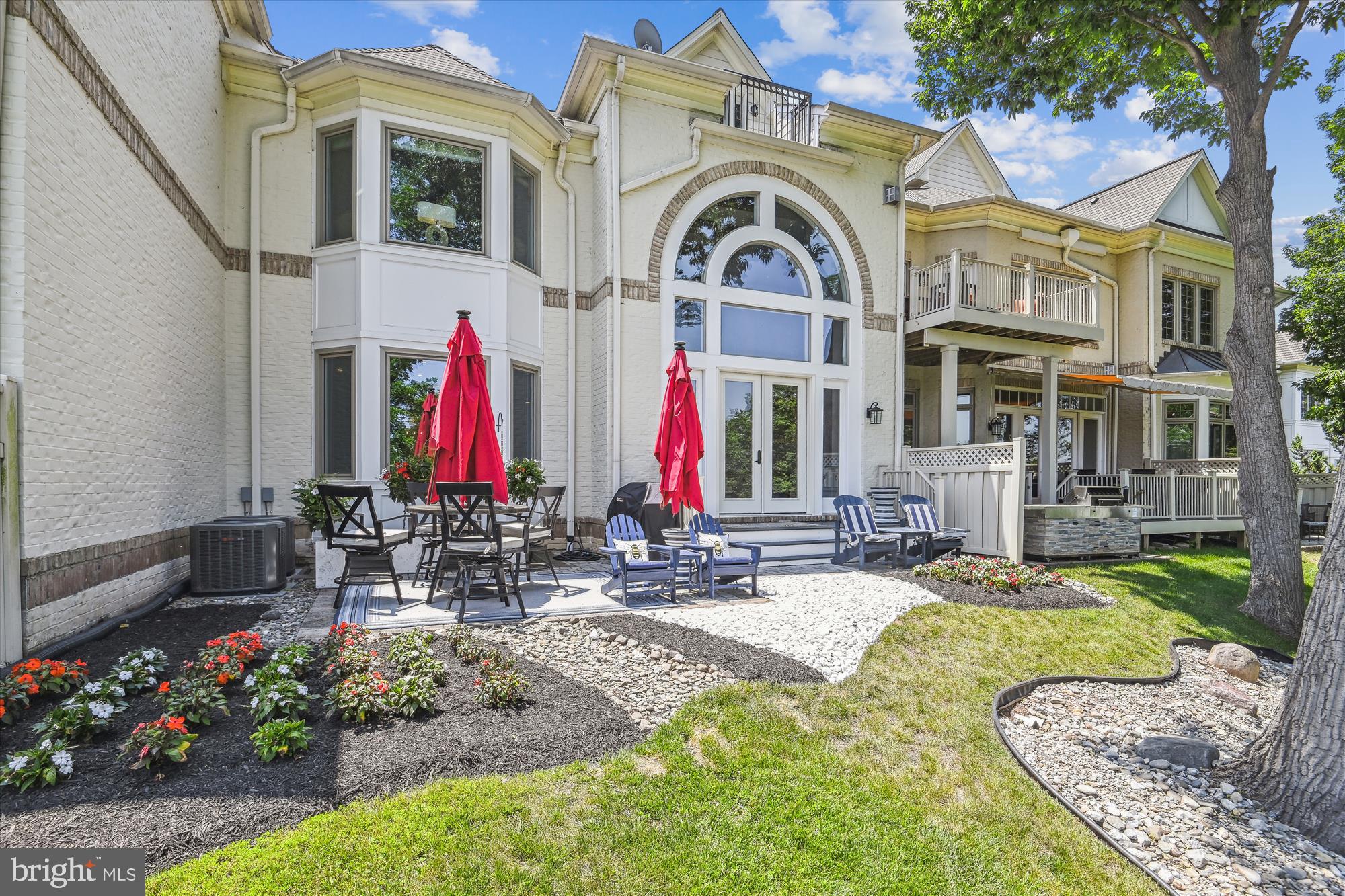 RIVER CREEK - Residential