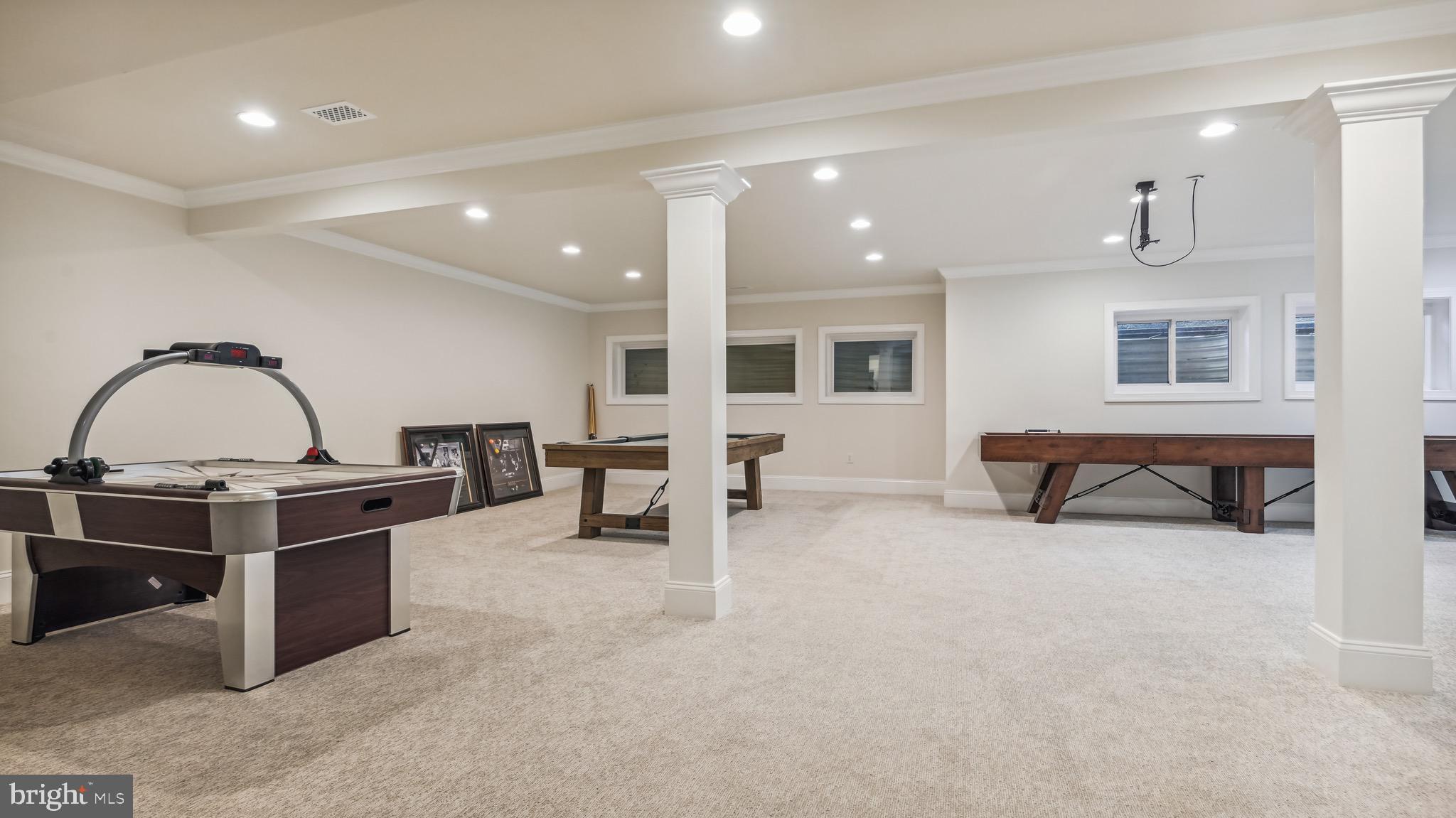 RIVER CREEK - Residential