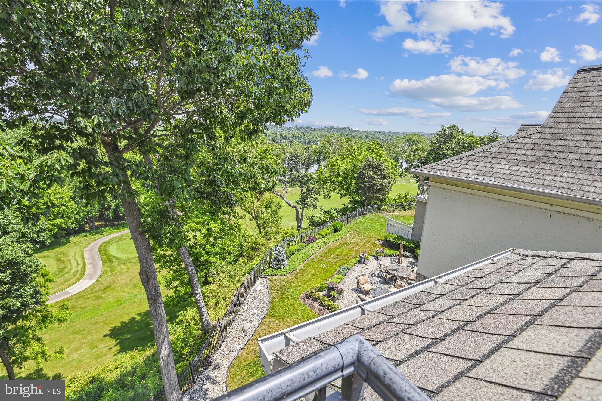 RIVER CREEK - Residential