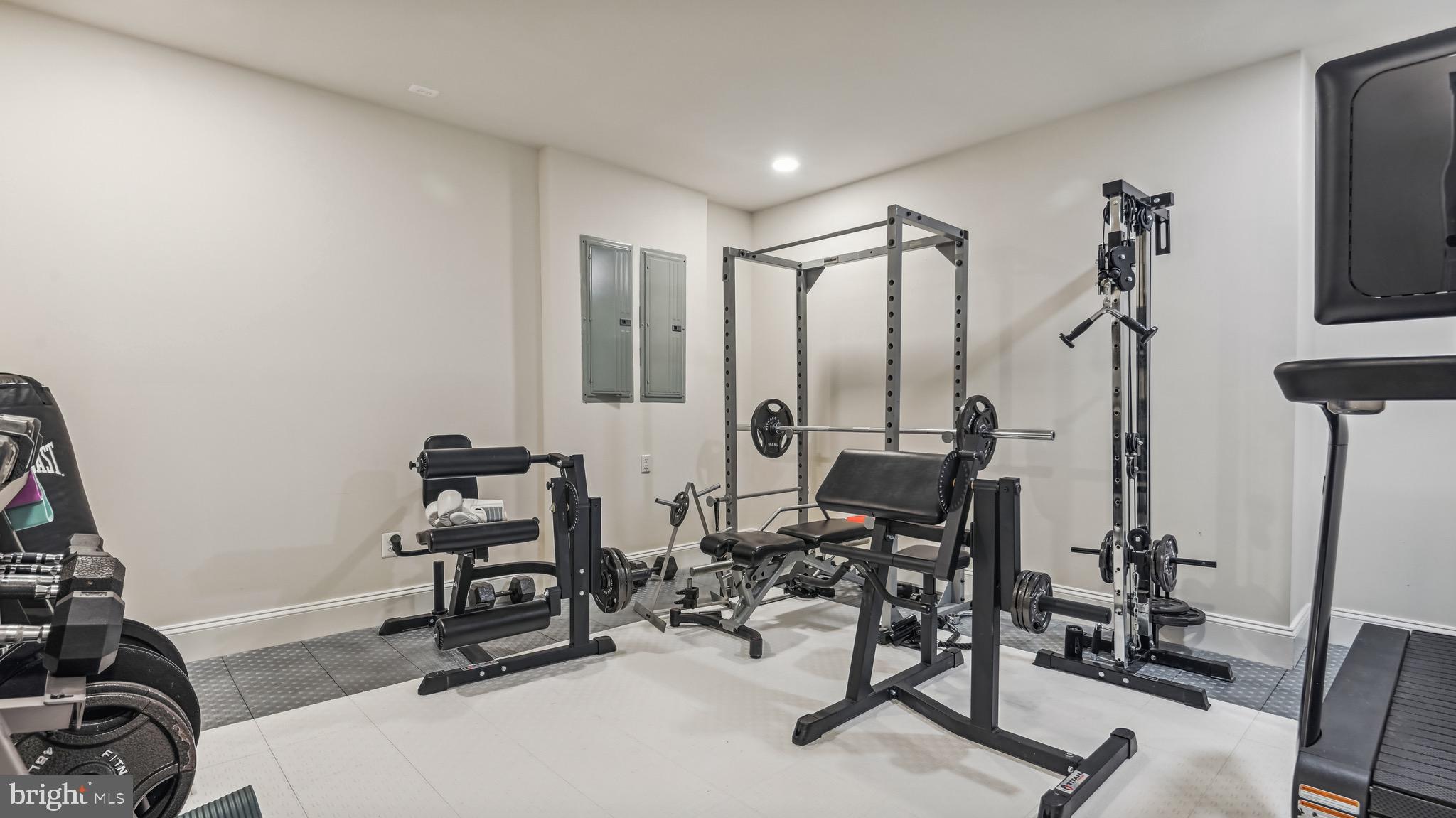 RIVER CREEK - Residential