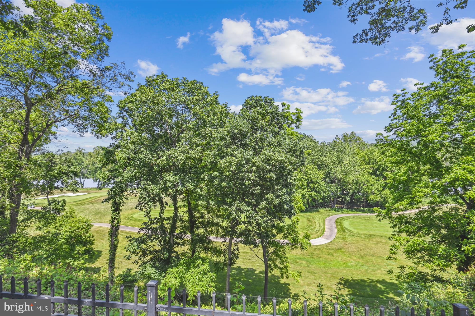 RIVER CREEK - Residential