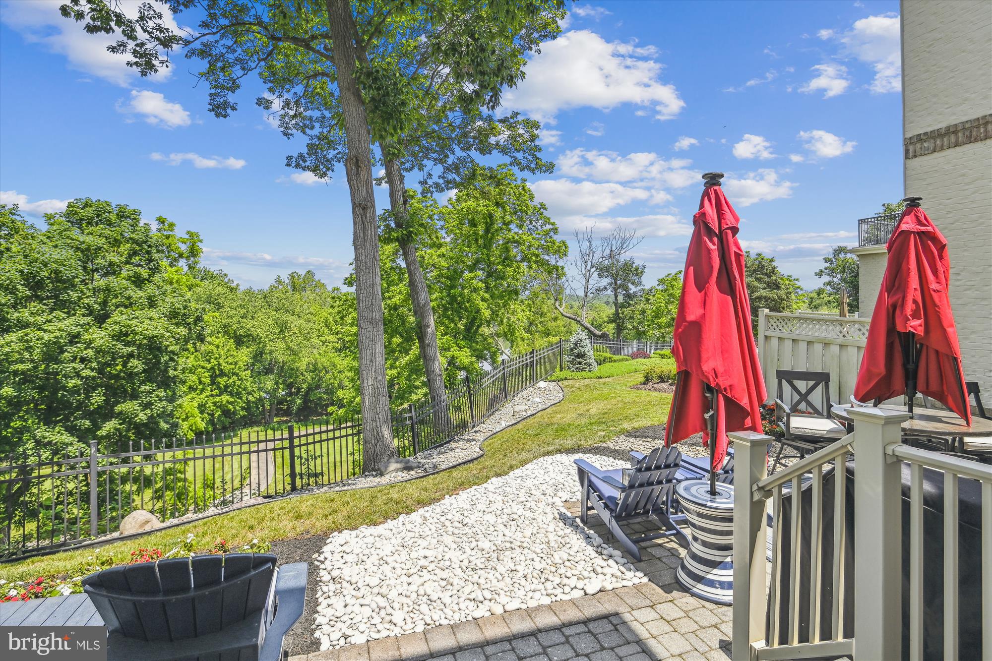 RIVER CREEK - Residential