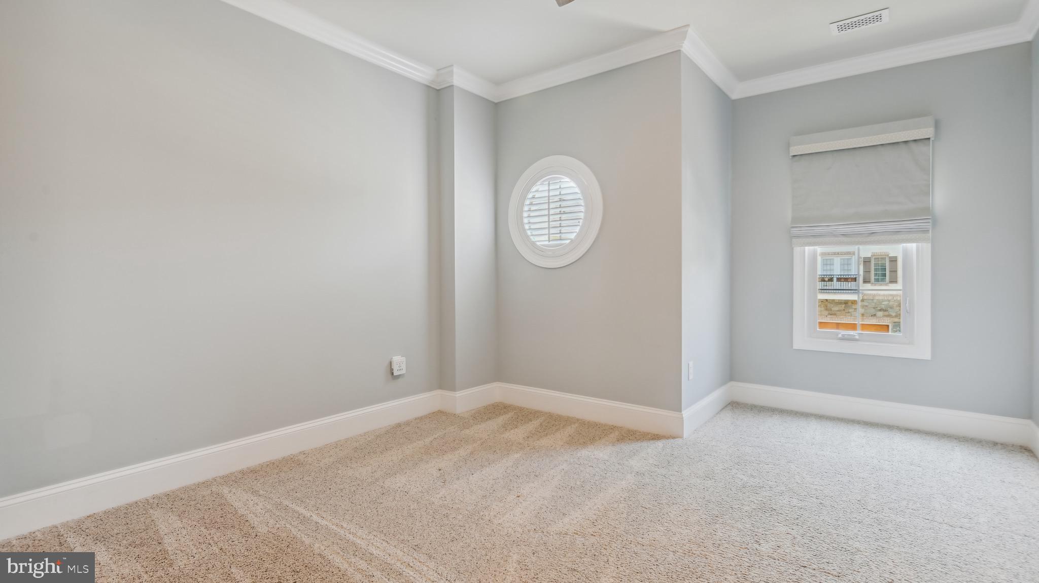 RIVER CREEK - Residential