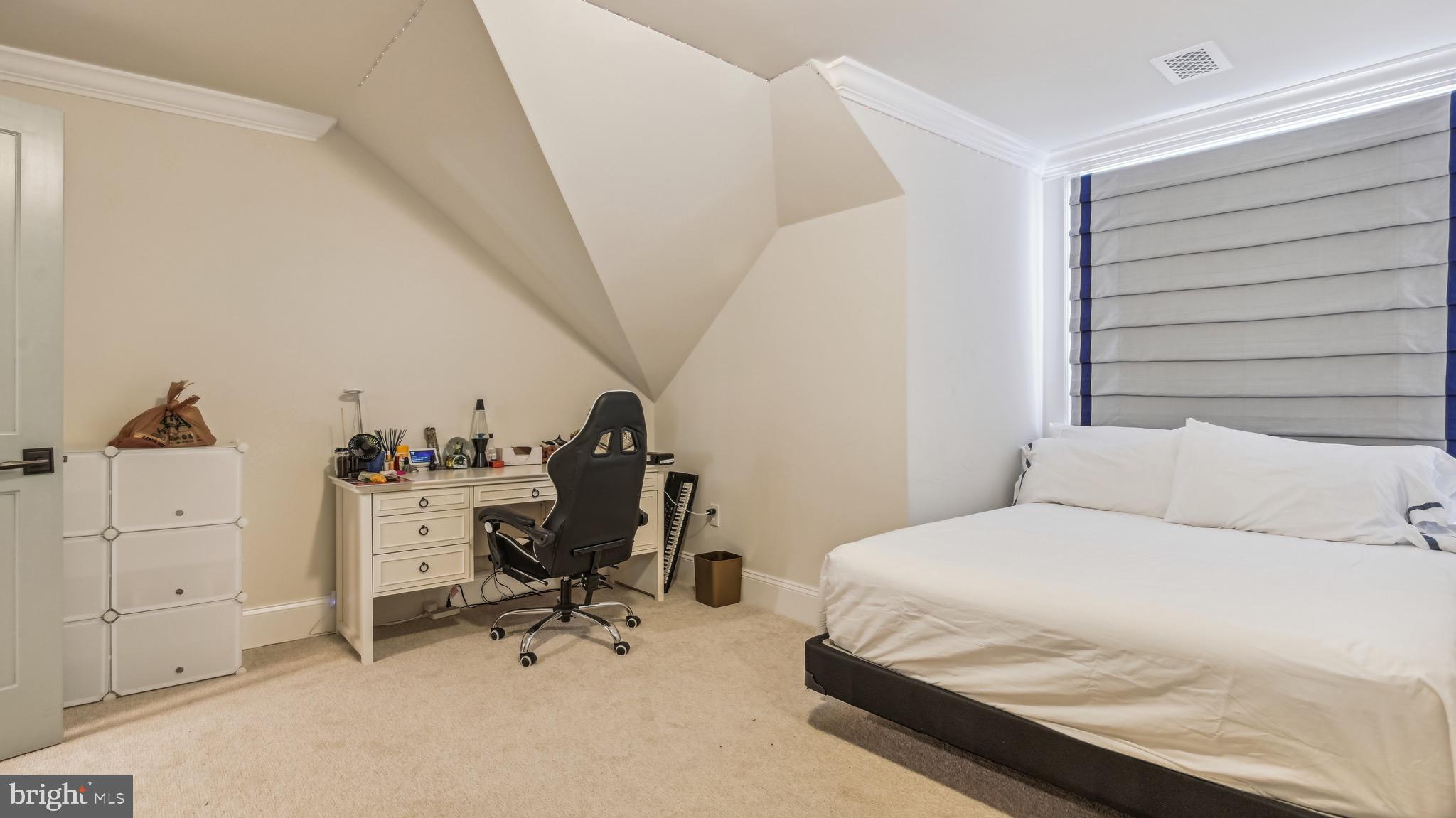 RIVER CREEK - Residential